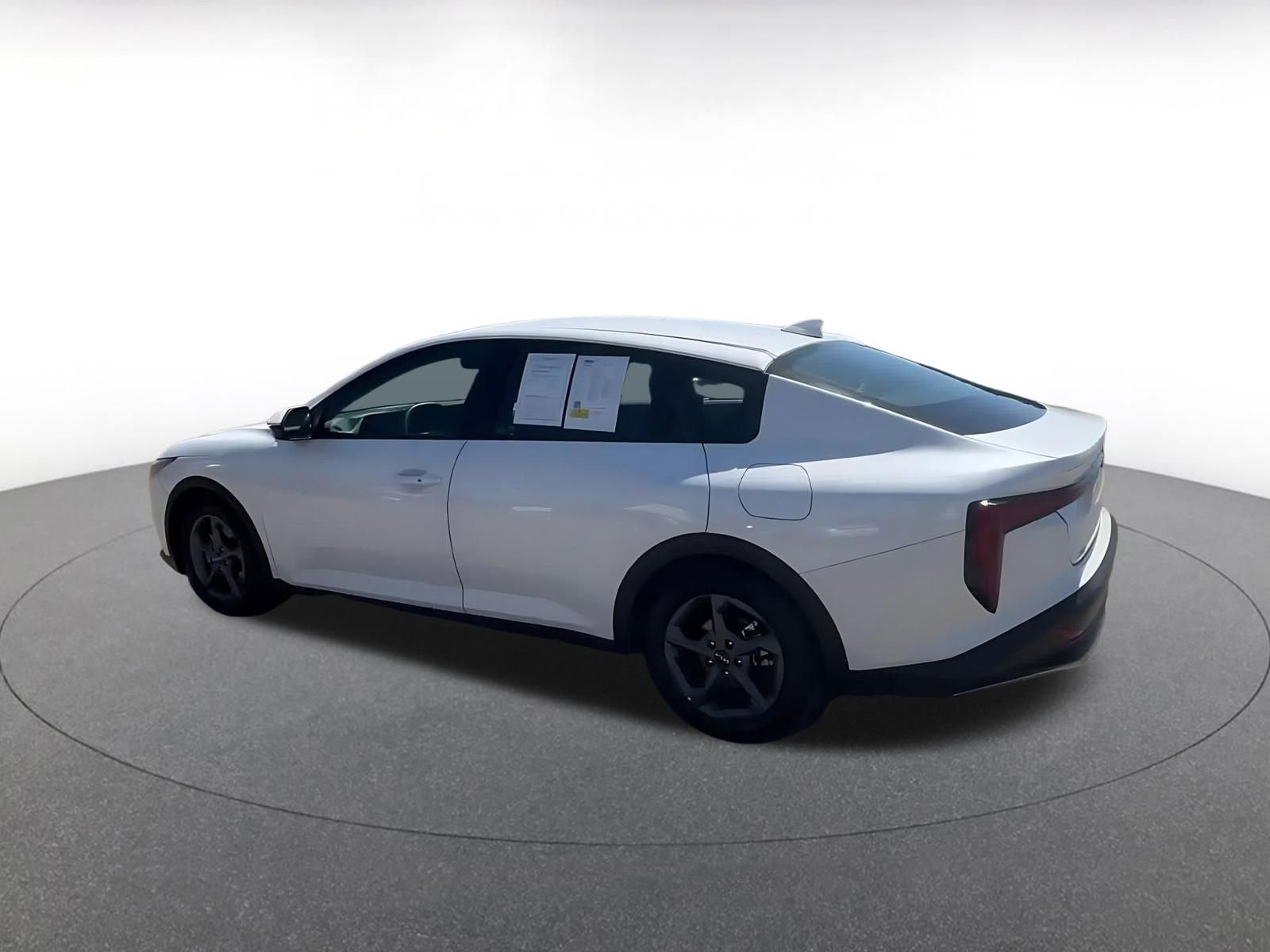 Thumbnail: 2025 Kia K4 - 10
