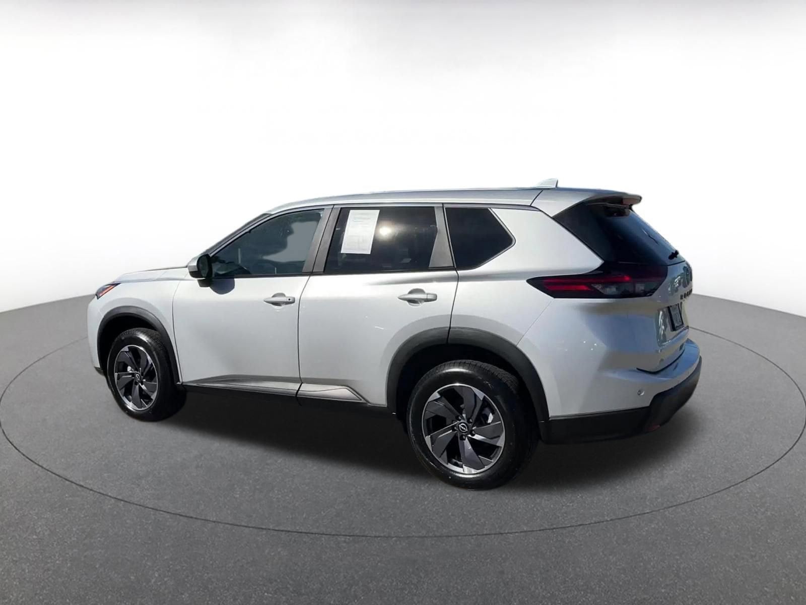 Thumbnail: 2025 Nissan Rogue - 10
