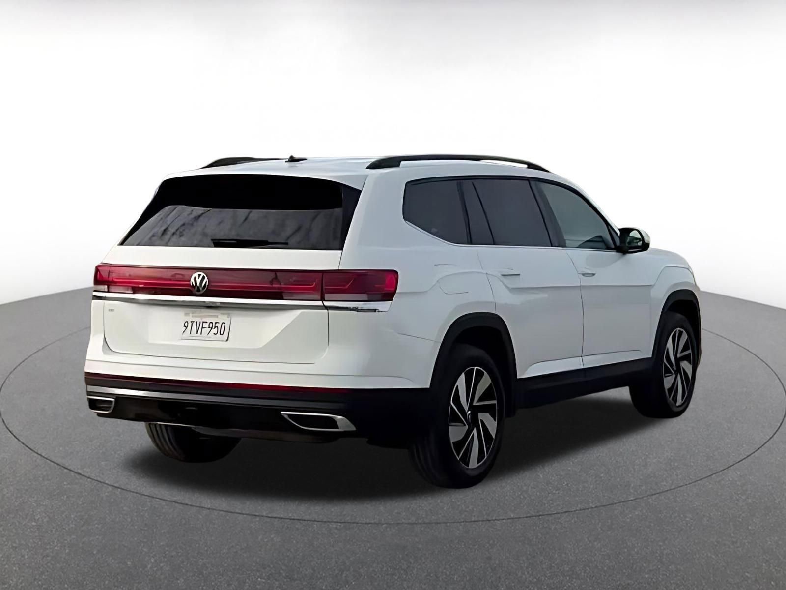 Thumbnail: 2024 Volkswagen Atlas - 14
