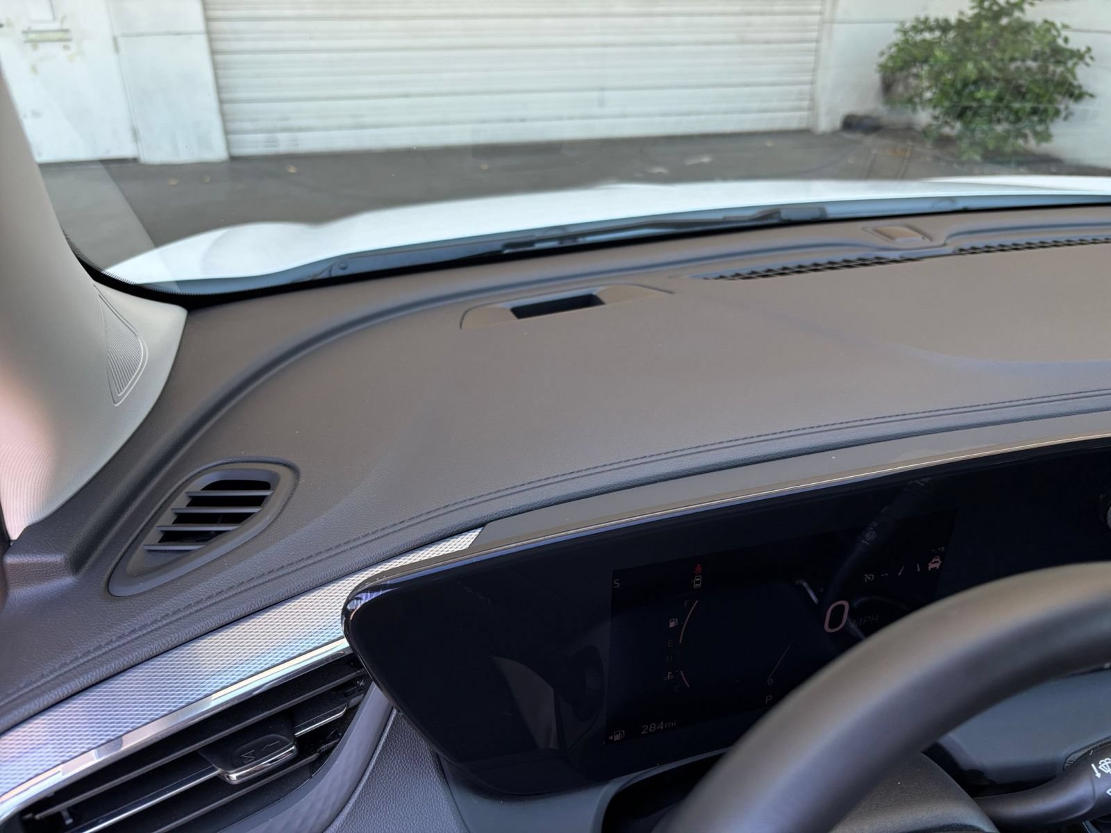 Thumbnail: 2025 Buick Encore GX - 29