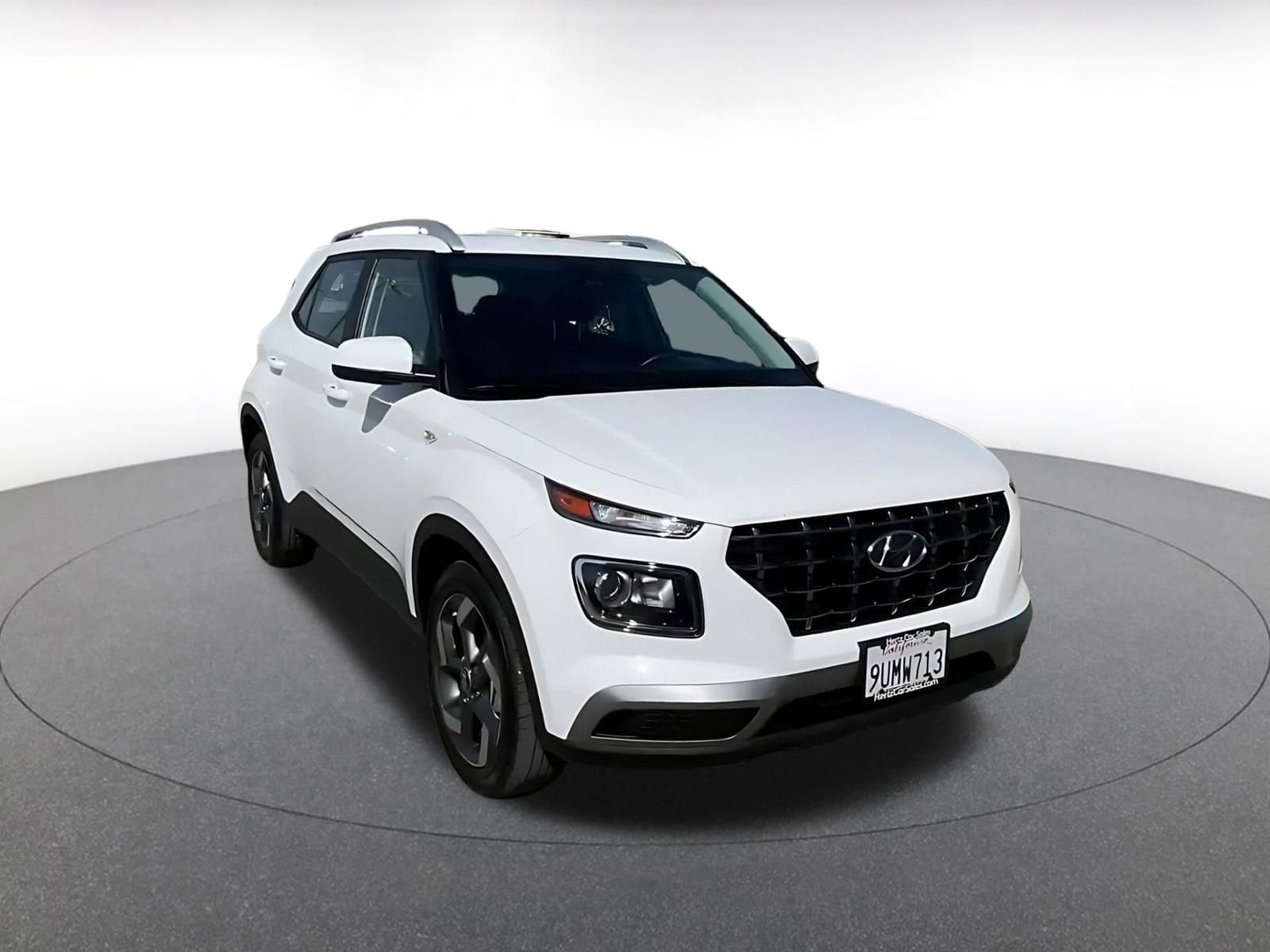 Thumbnail: 2025 Hyundai Venue - 3