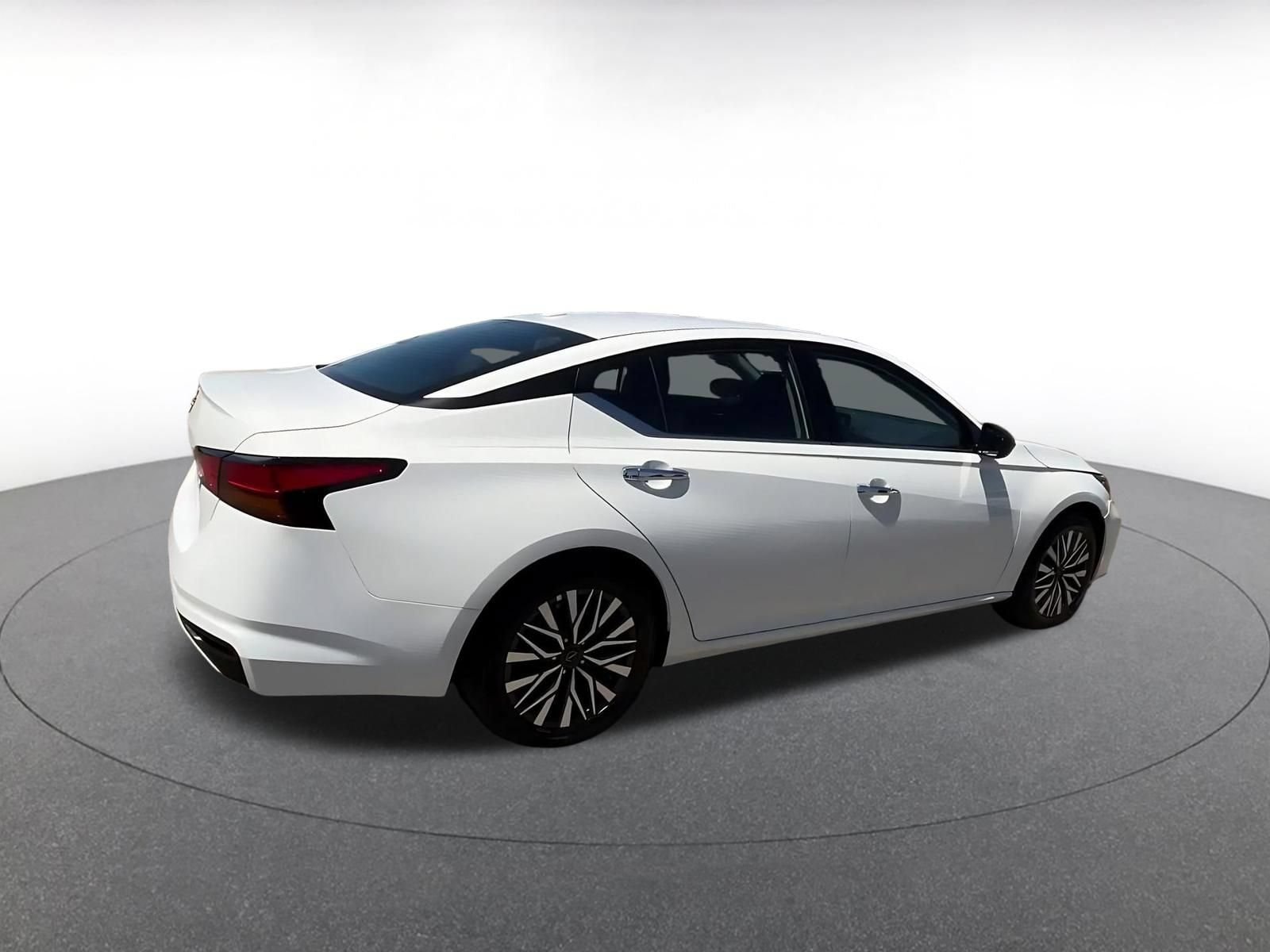Thumbnail: 2025 Nissan Altima - 15