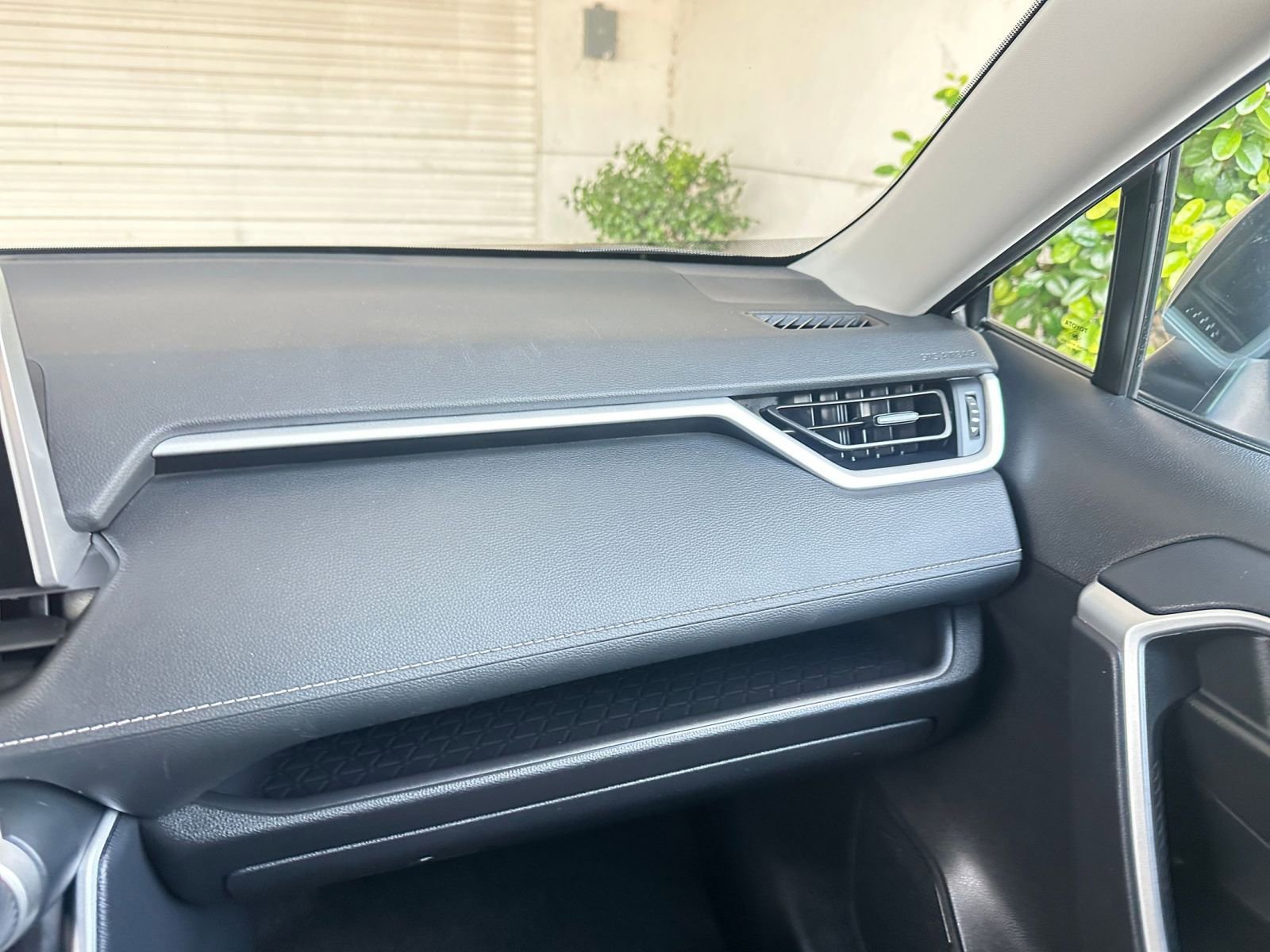 Thumbnail: 2025 Toyota RAV4 - 35