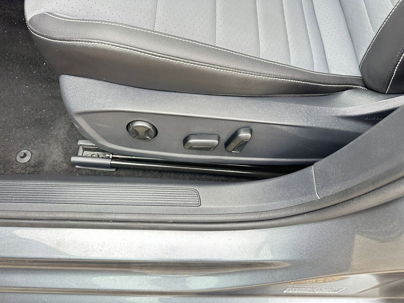 Thumbnail: 2025 Volkswagen Jetta - 23