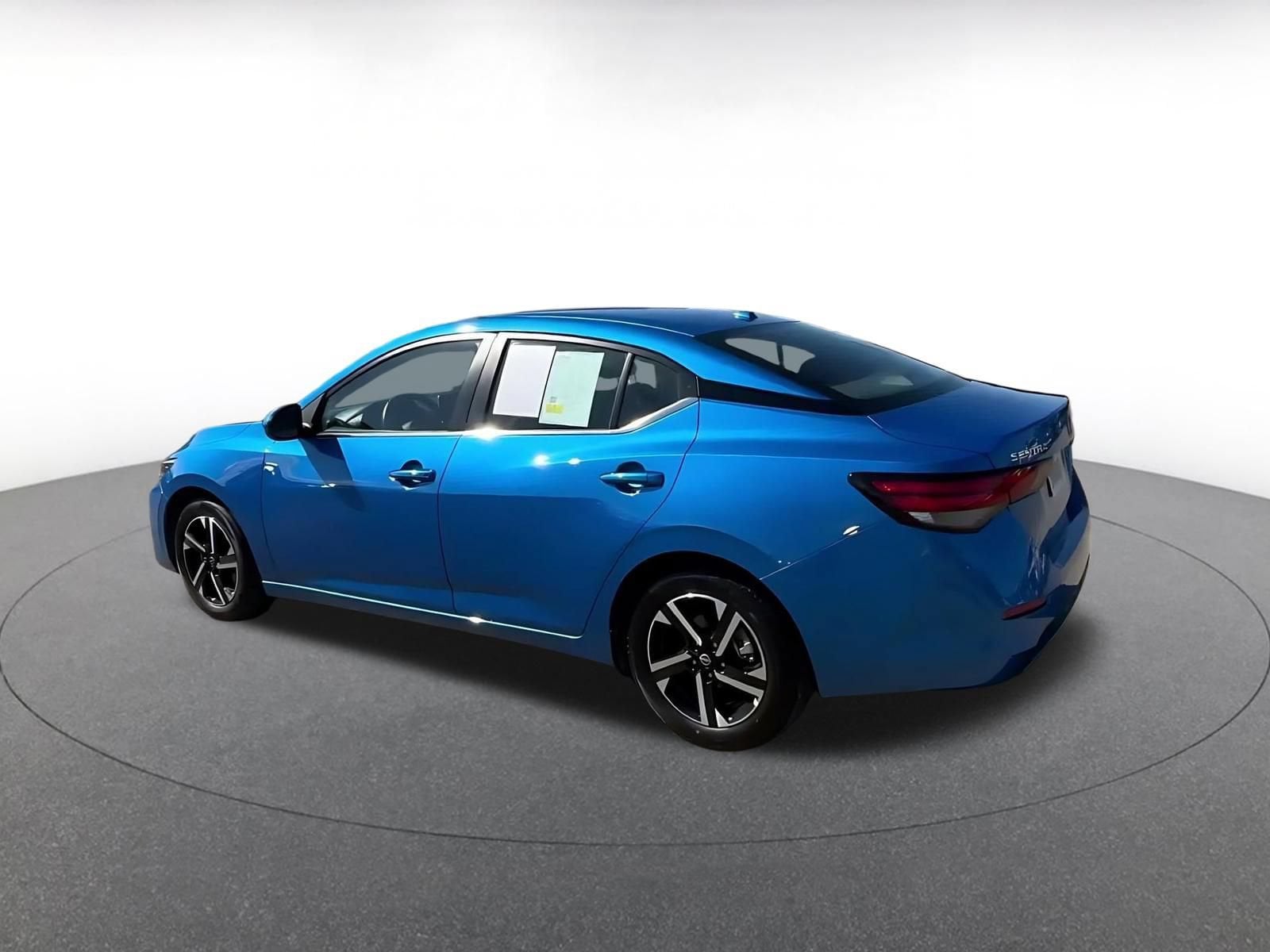 Thumbnail: 2025 Nissan Sentra - 9