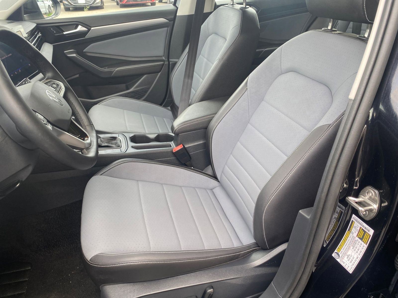 Thumbnail: 2025 Volkswagen Jetta - 27