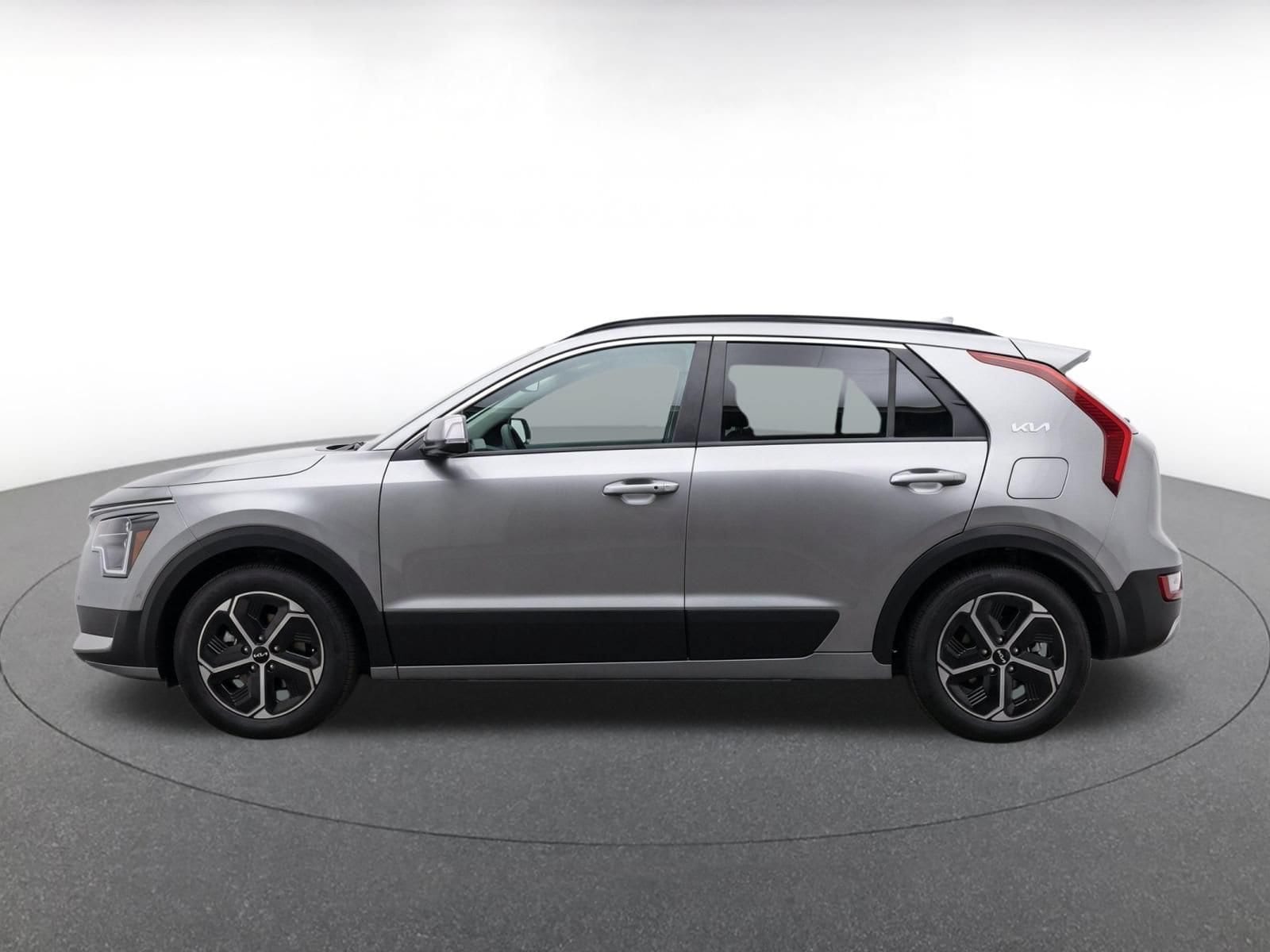 Thumbnail: 2026 Kia Niro - 4