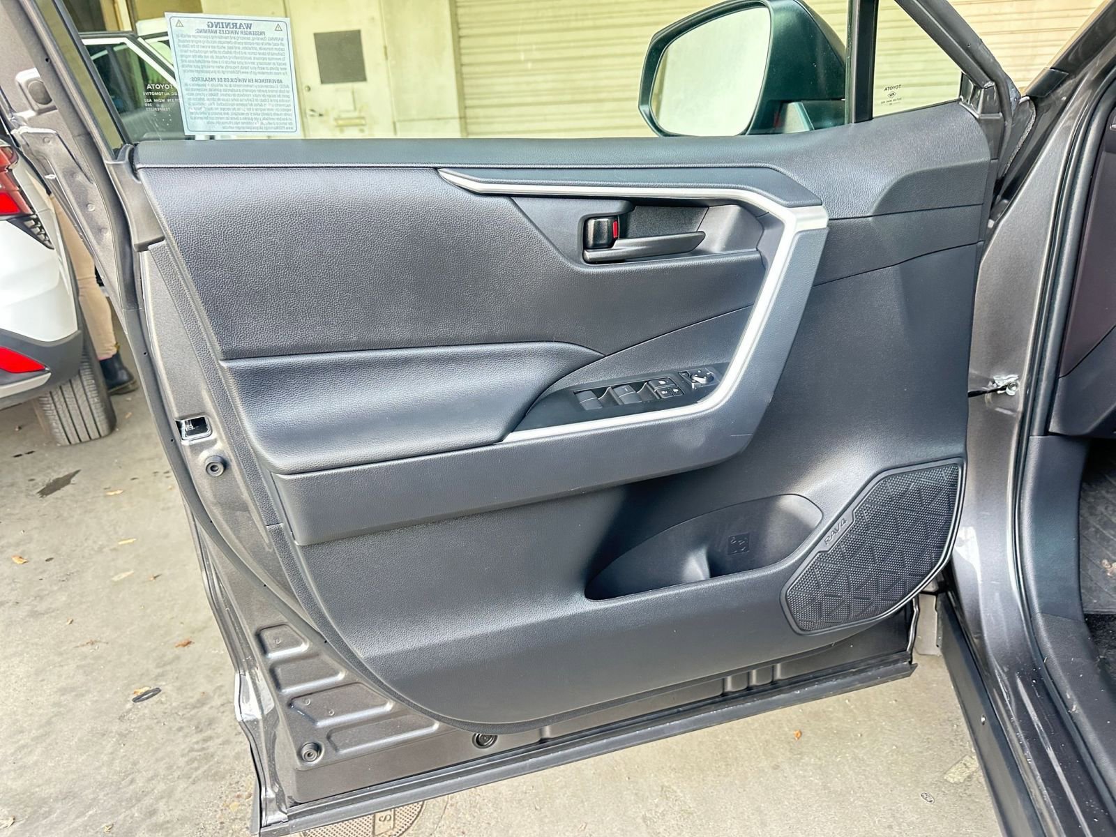 Thumbnail: 2025 Toyota RAV4 - 20