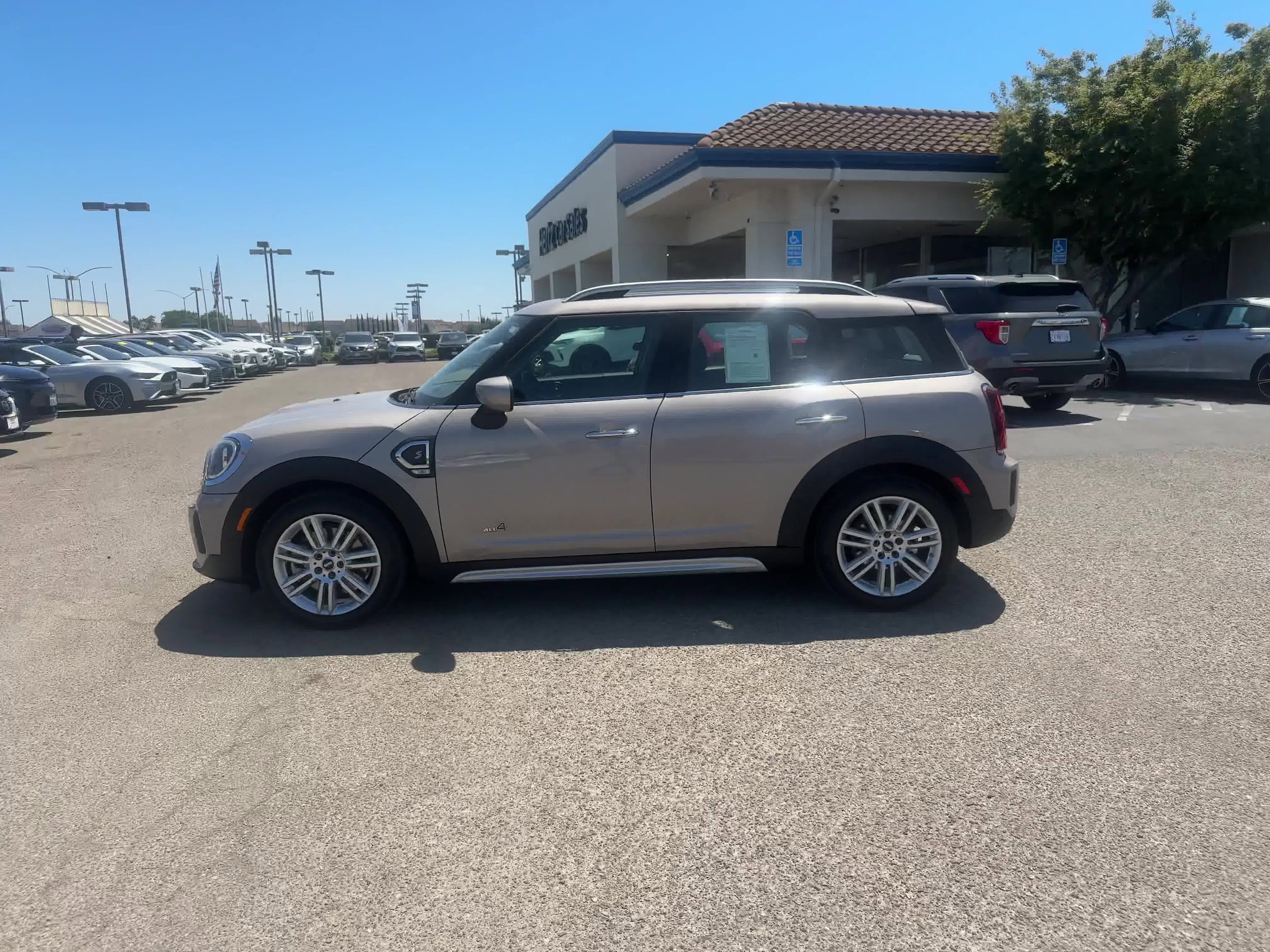 2024 MINI Cooper Countryman S 8