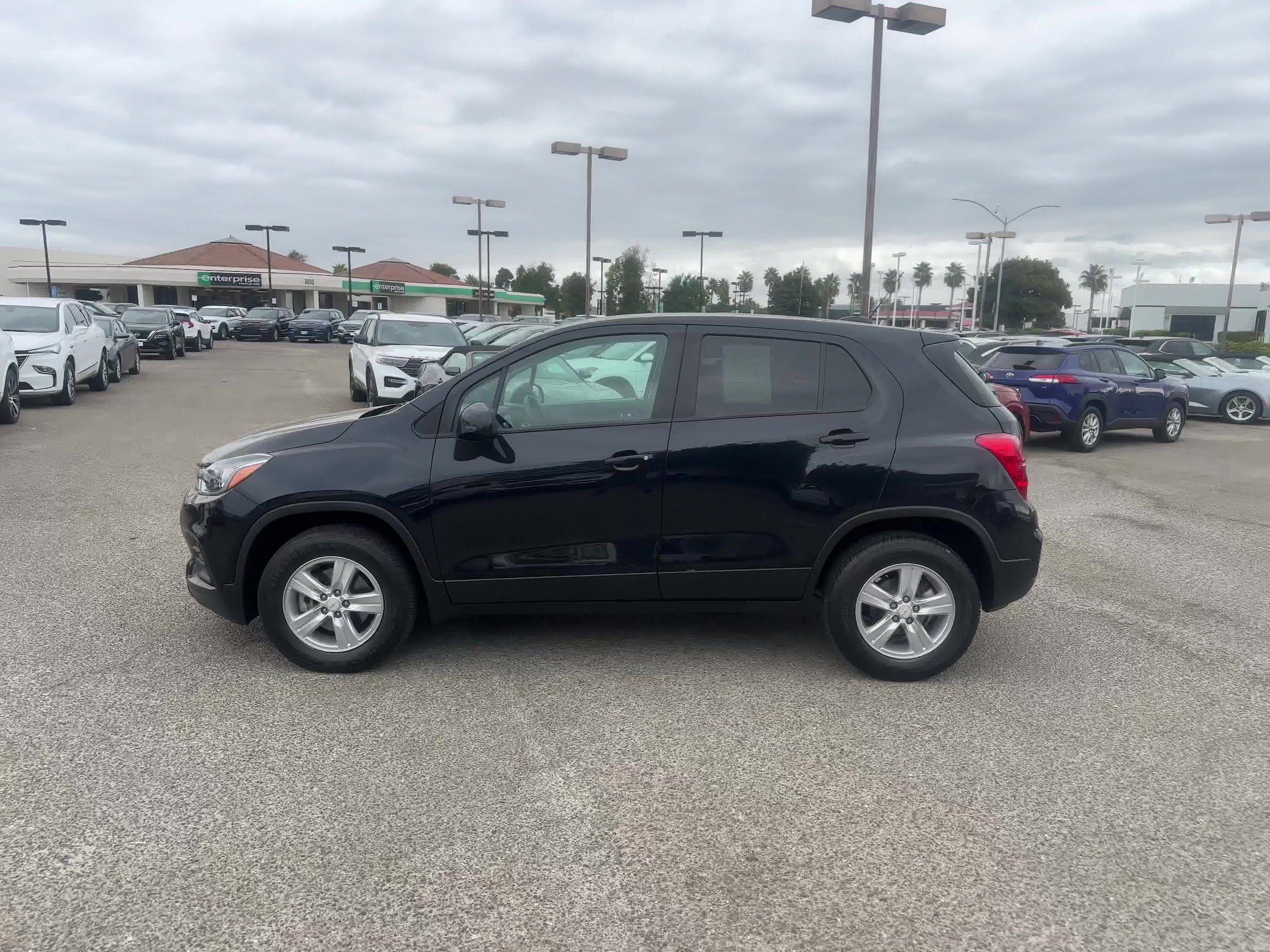 2021 Chevrolet Trax LS 12