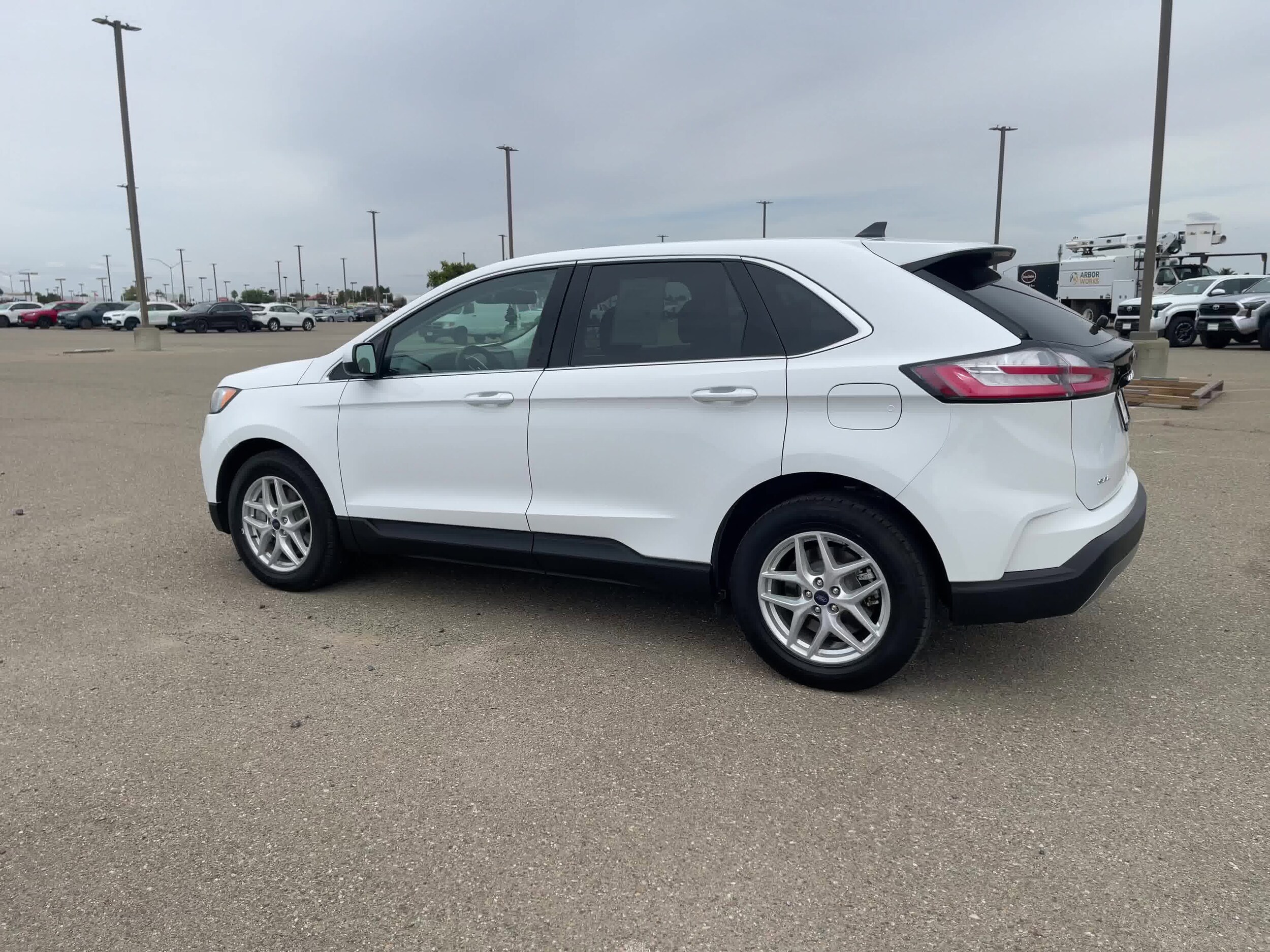 2022 Ford Edge  10