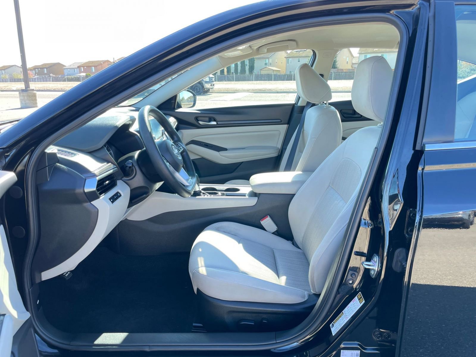 Thumbnail: 2025 Nissan Altima - 27