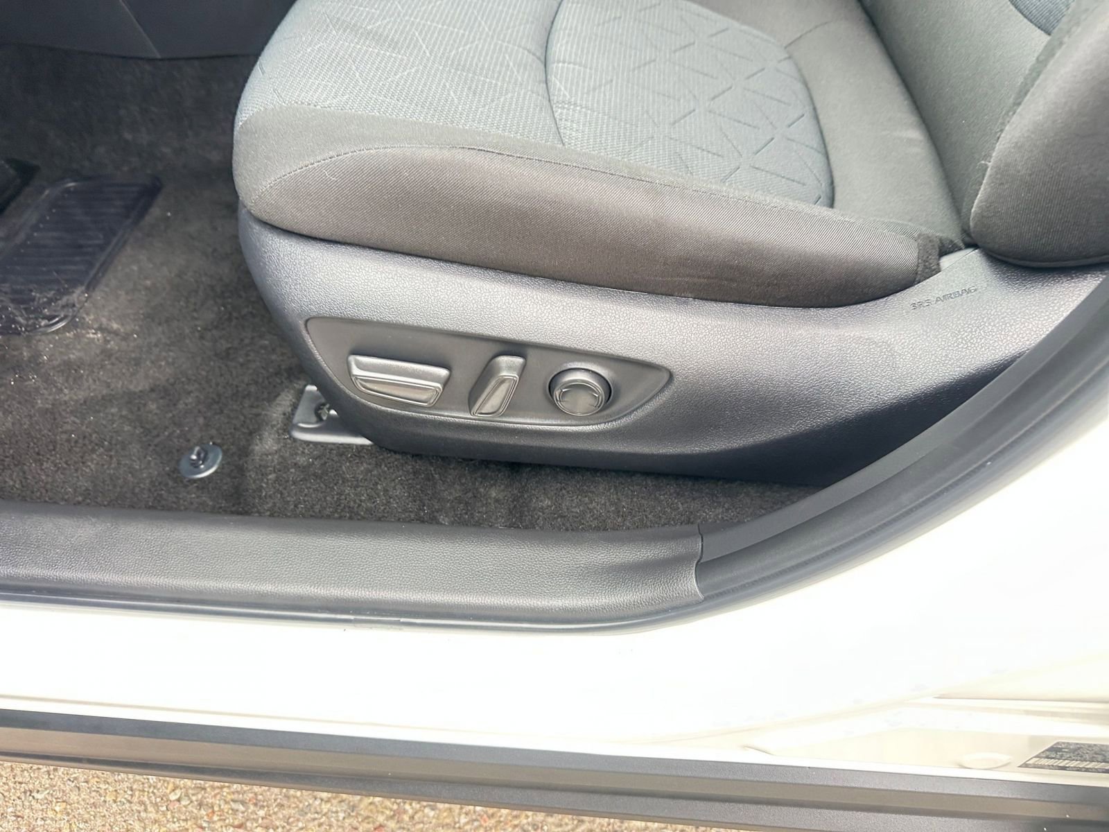 Thumbnail: 2025 Toyota RAV4 - 23