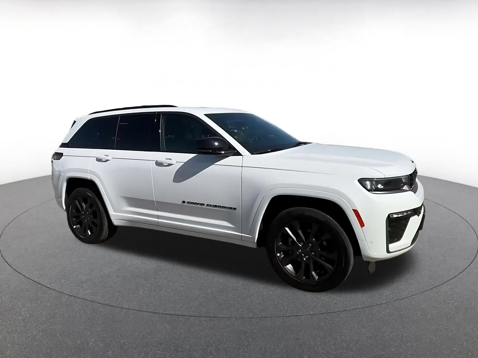 Thumbnail: 2026 Jeep Grand Cherokee - 2