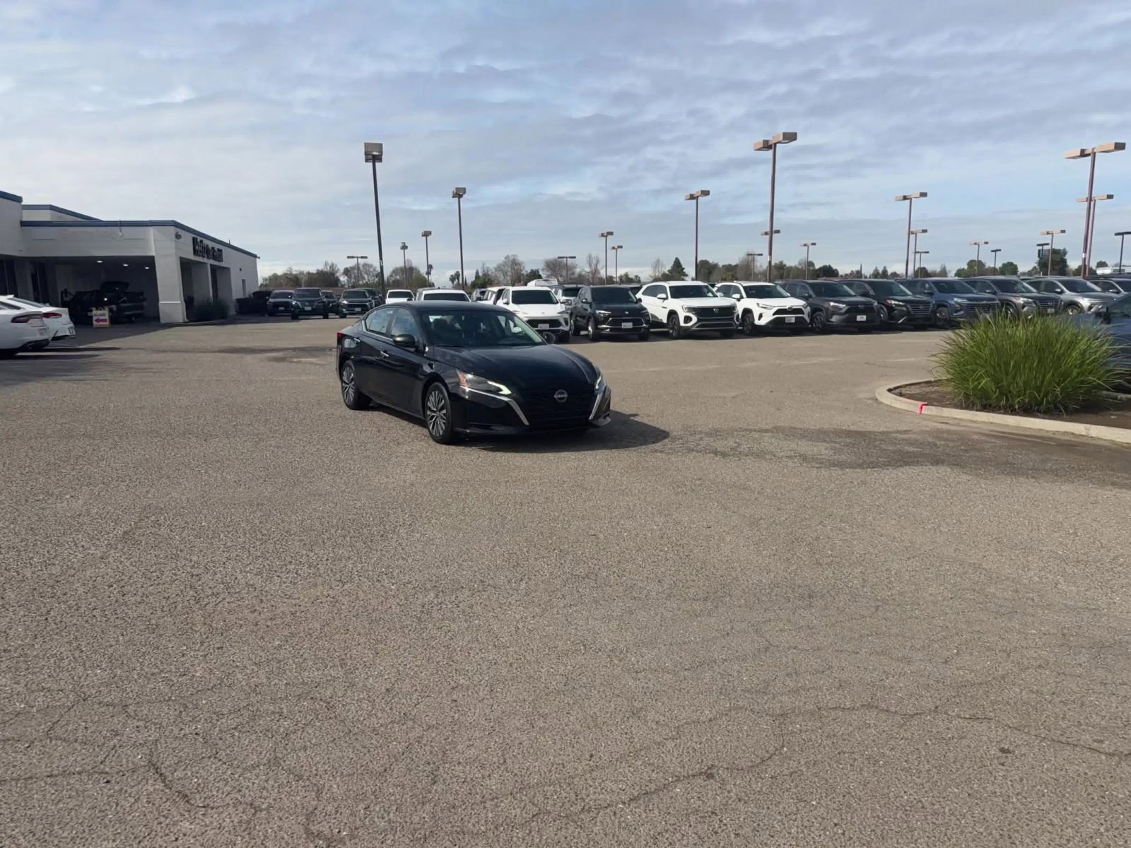 Thumbnail: 2025 Nissan Altima - 16