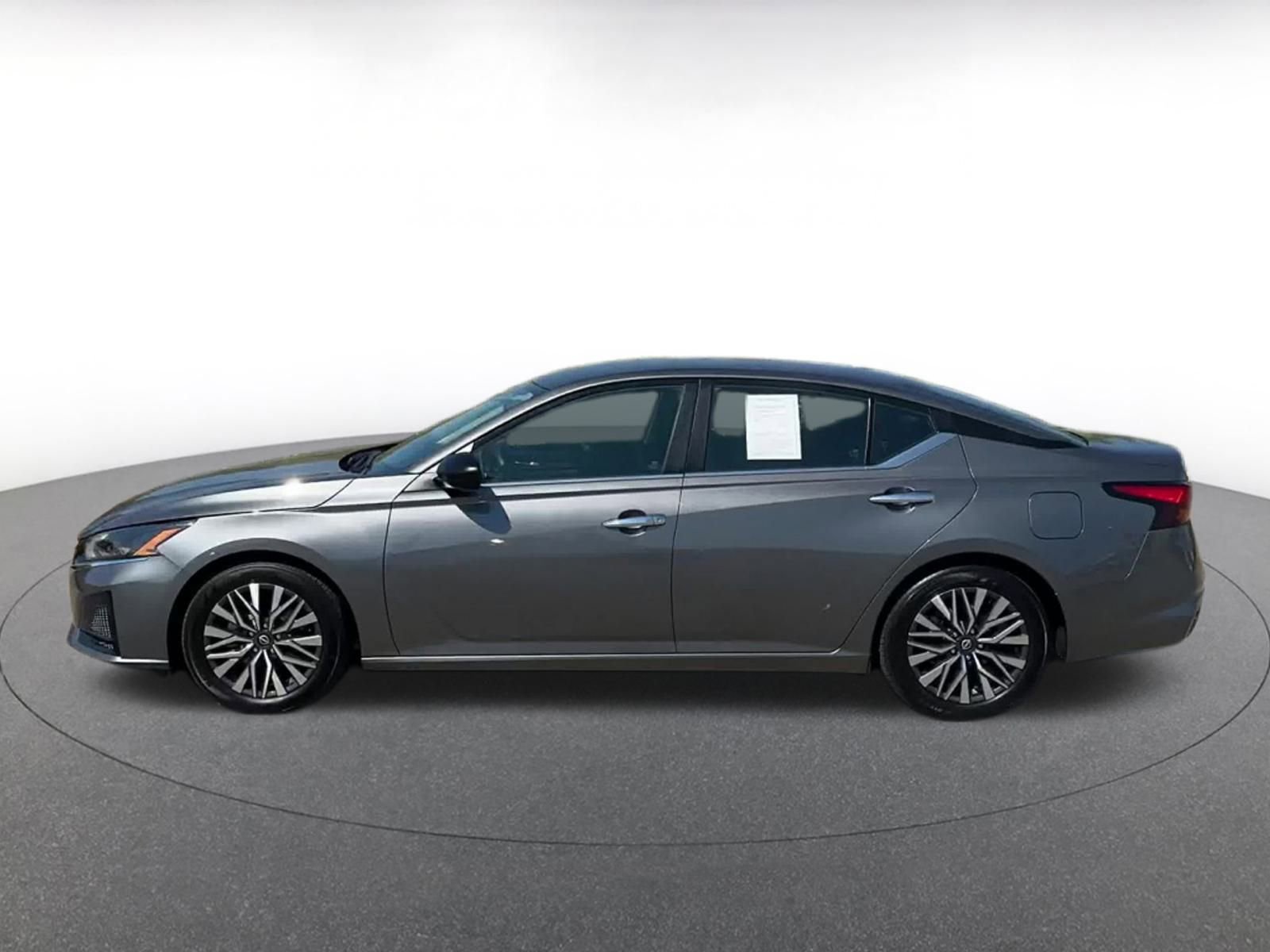 Thumbnail: 2024 Nissan Altima - 9