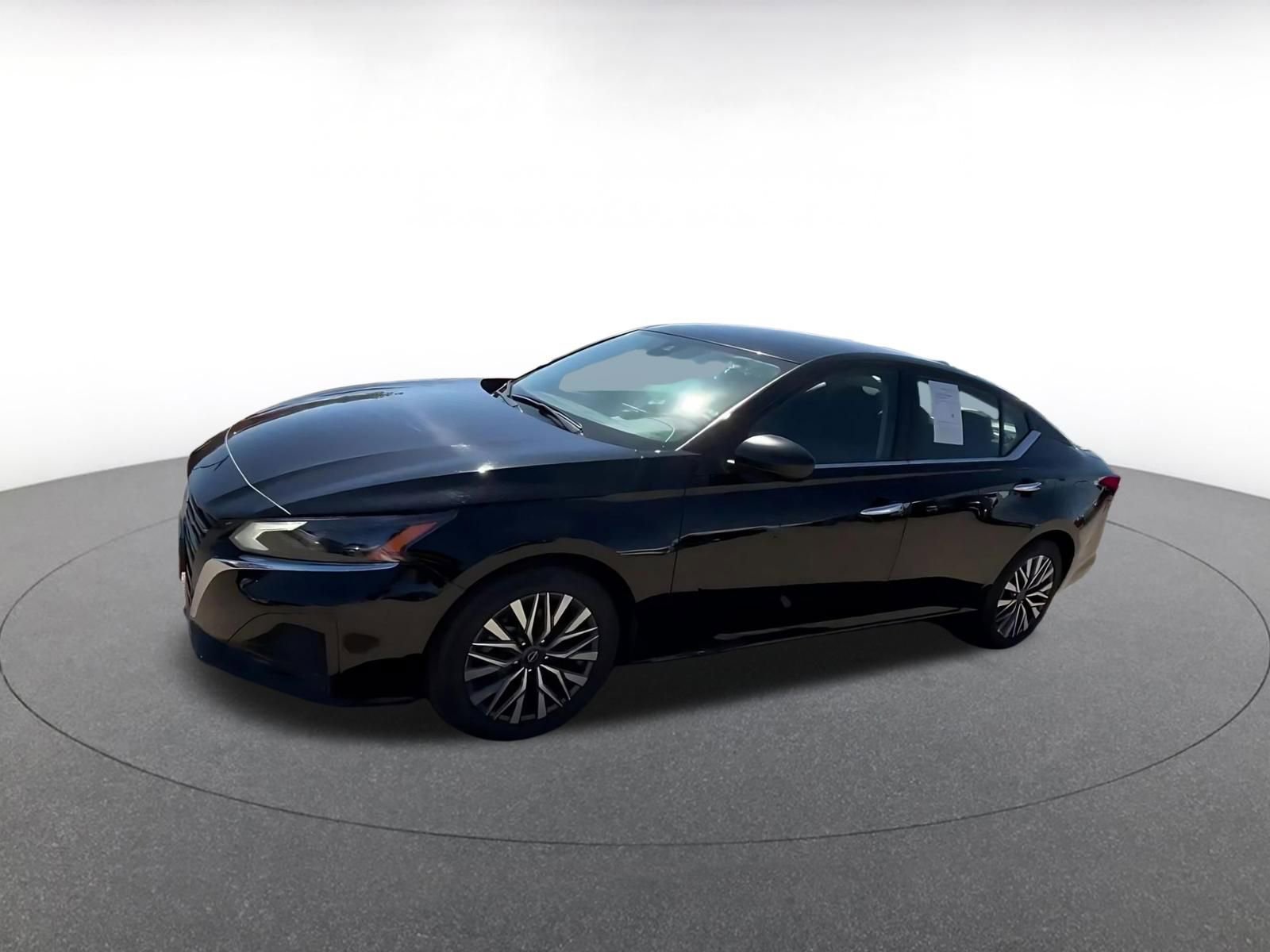 Thumbnail: 2025 Nissan Altima - 8