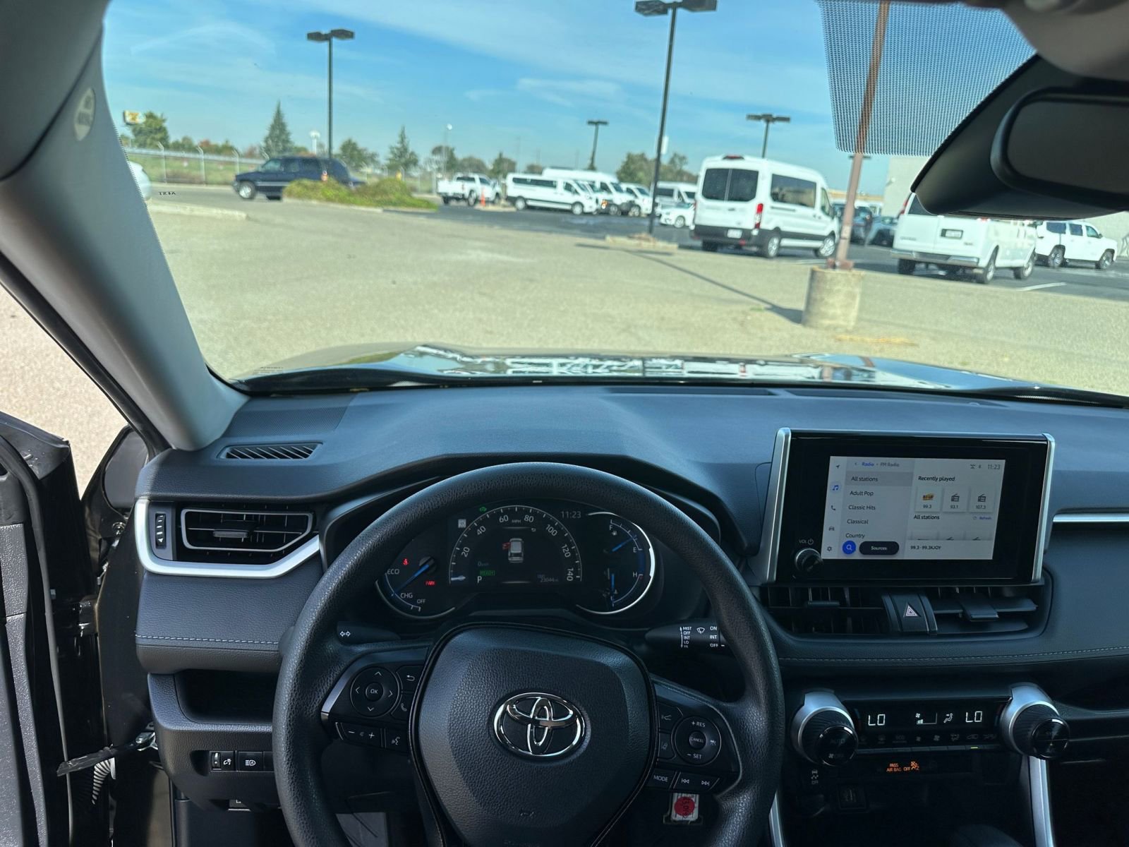 Thumbnail: 2025 Toyota RAV4 - 34