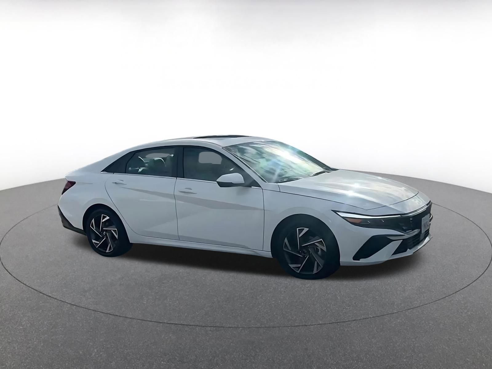 Thumbnail: 2025 Hyundai Elantra - 1