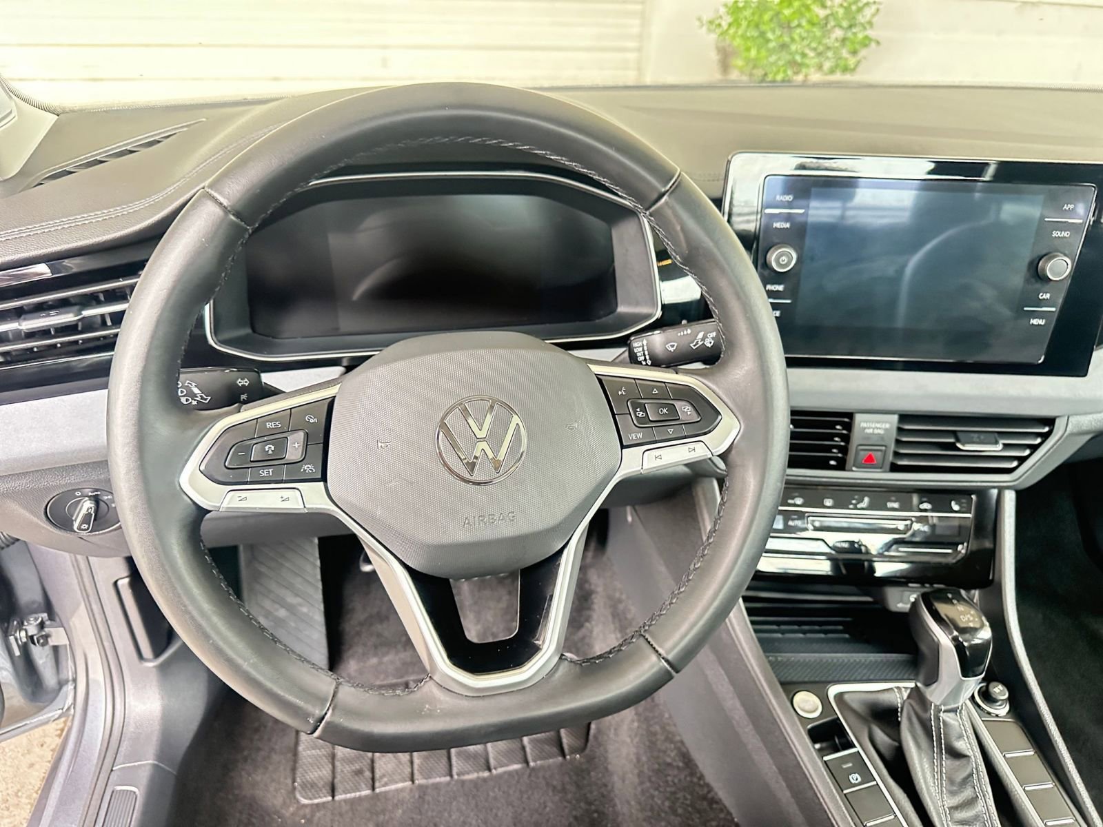 Thumbnail: 2025 Volkswagen Jetta - 28