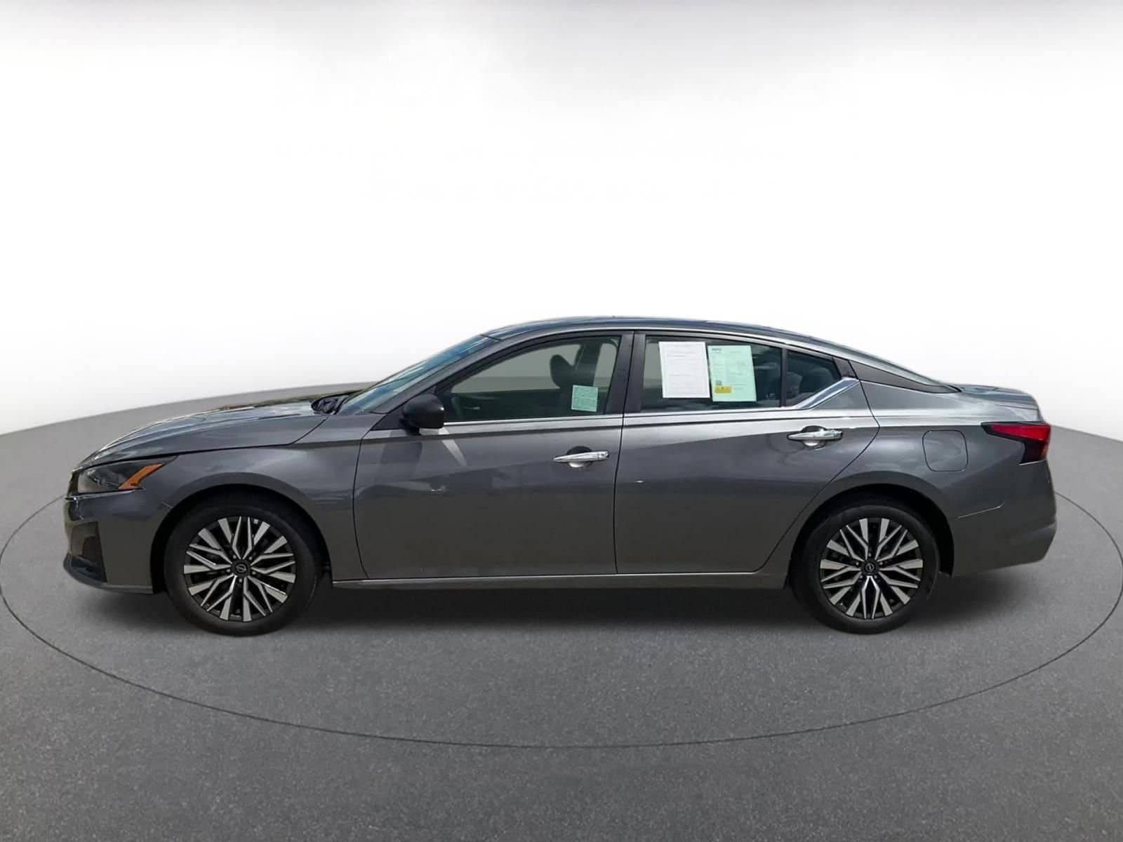 Thumbnail: 2025 Nissan Altima - 9
