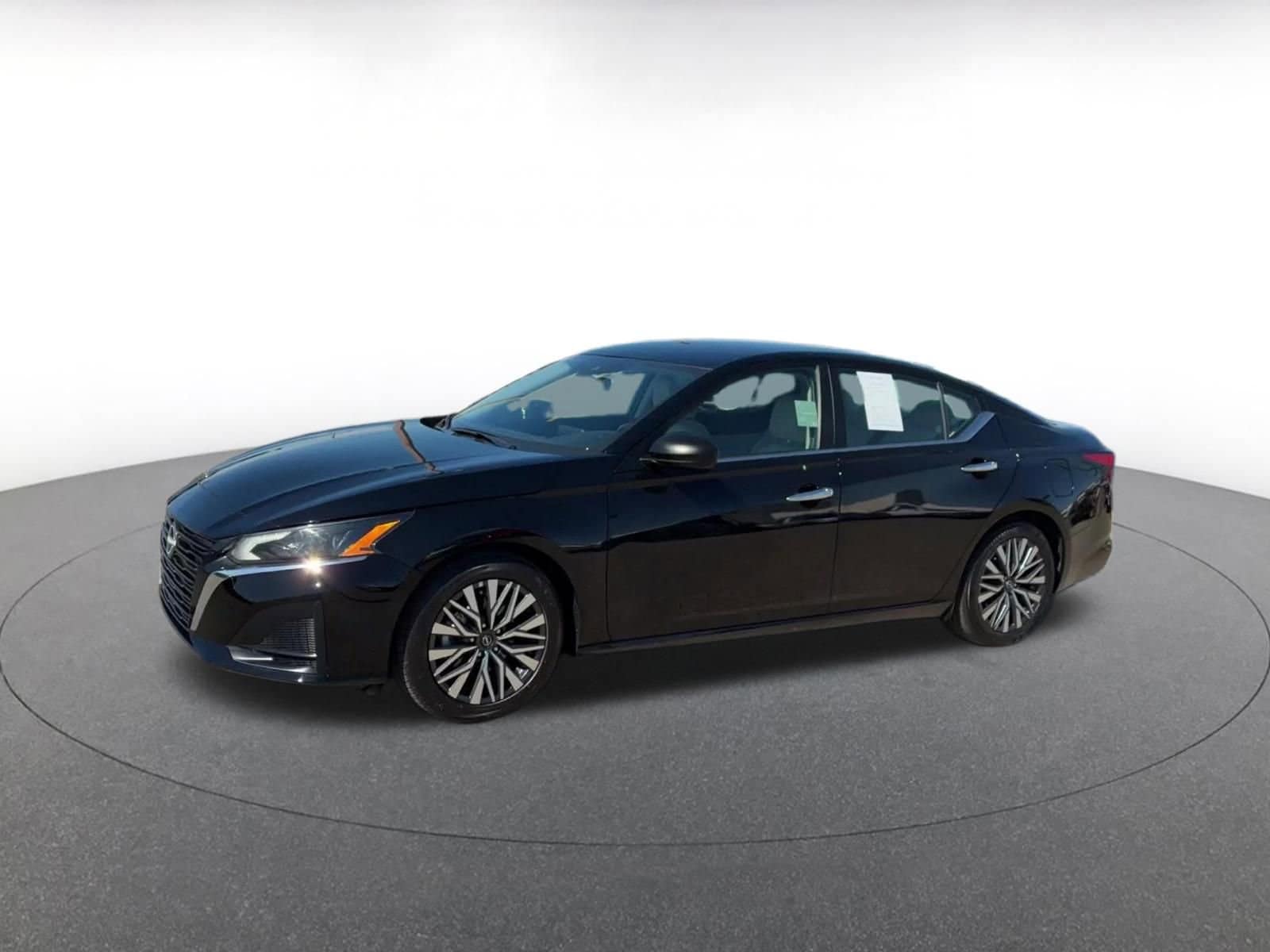 Thumbnail: 2025 Nissan Altima - 8