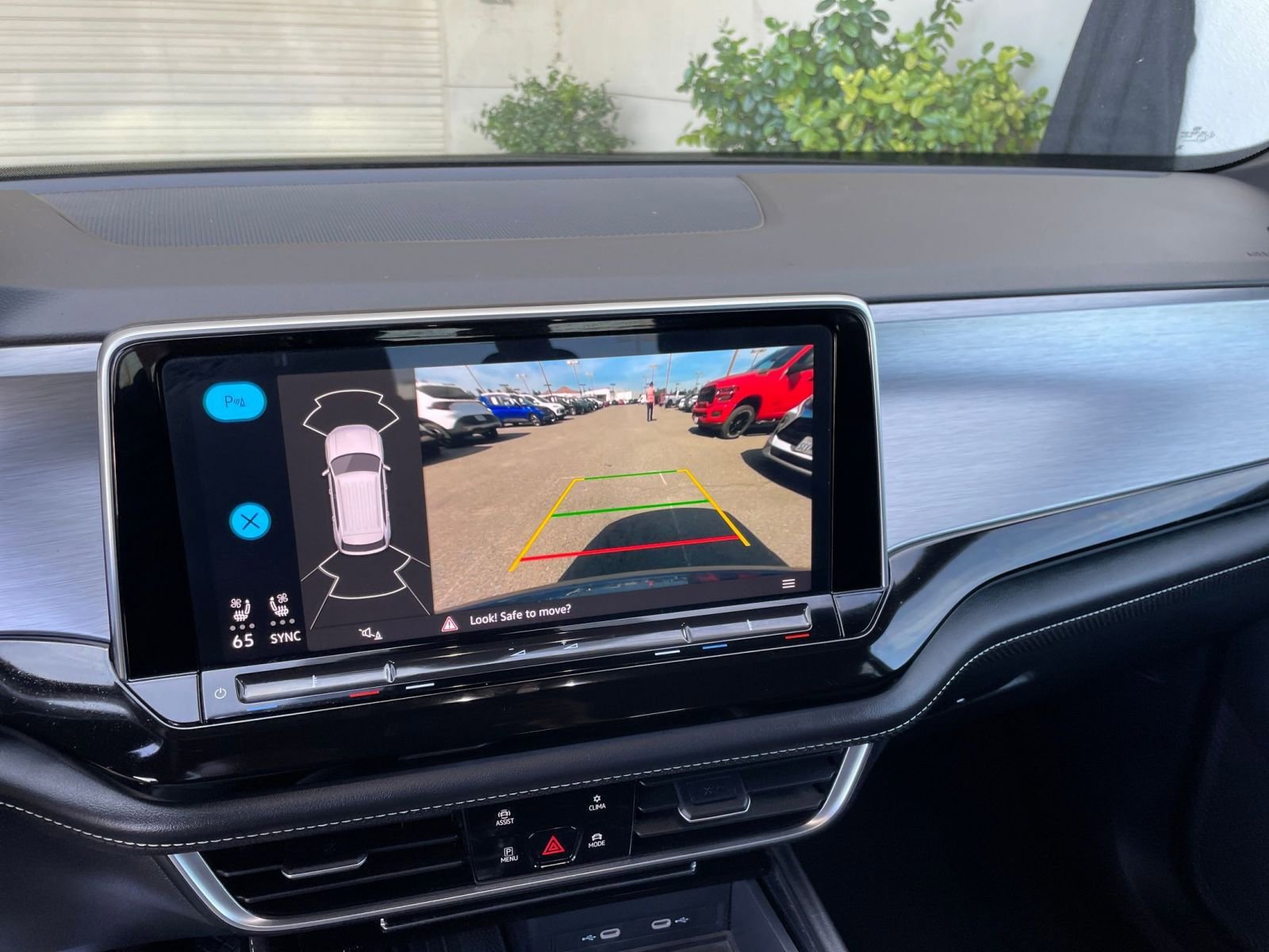 Thumbnail: 2025 Volkswagen Atlas - 25