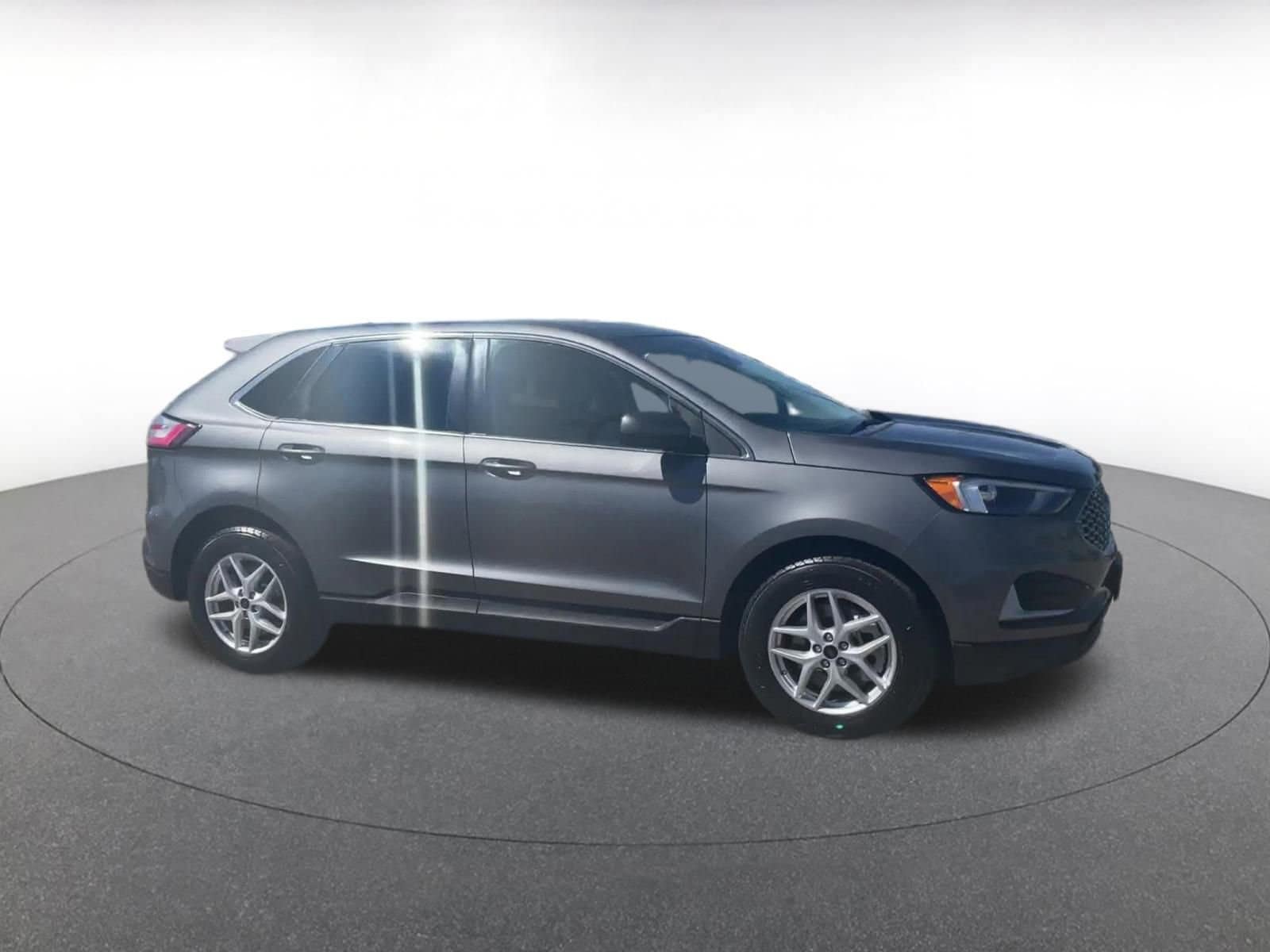 Thumbnail: 2024 Ford Edge - 2