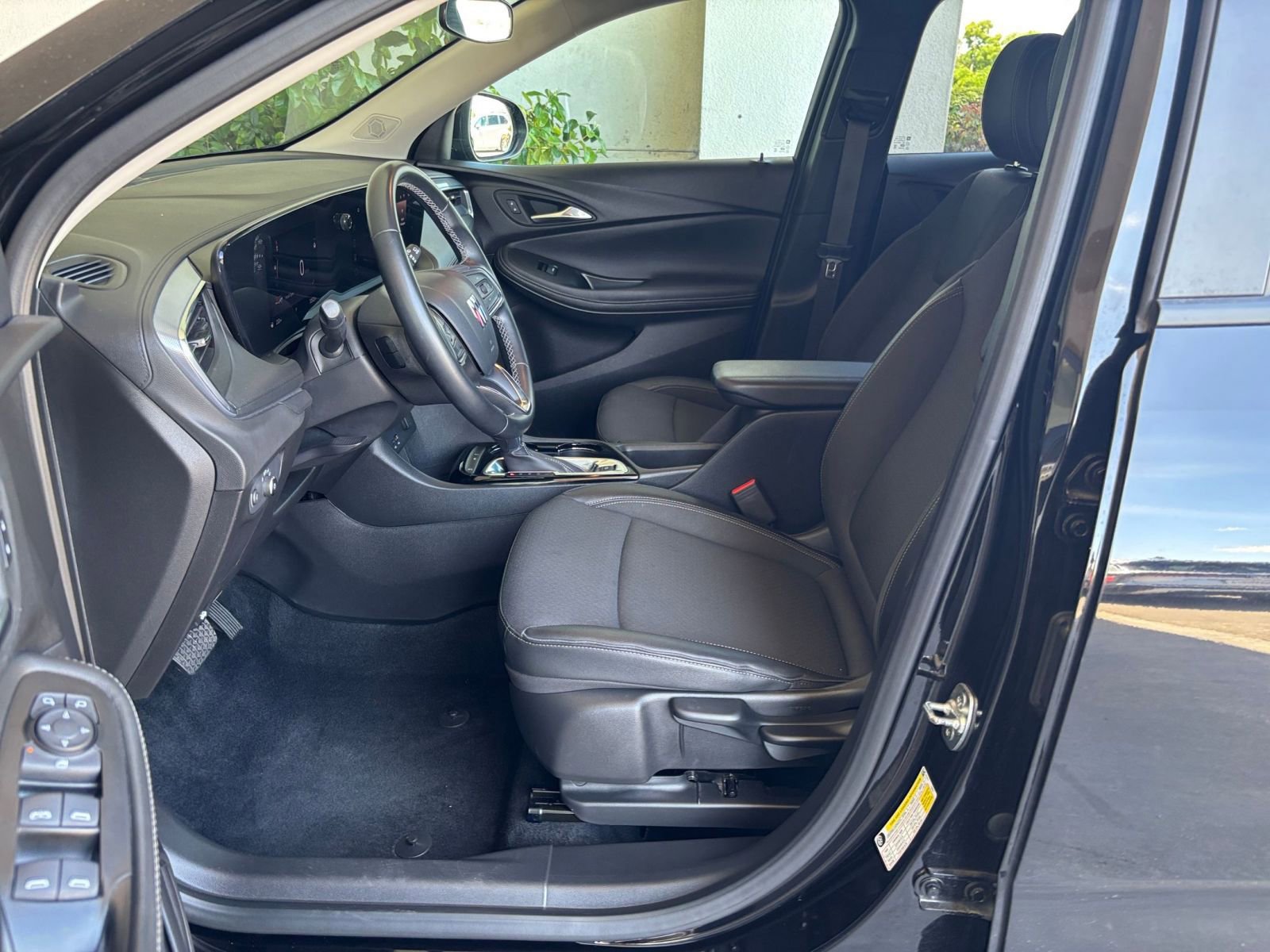 Thumbnail: 2025 Buick Encore GX - 28