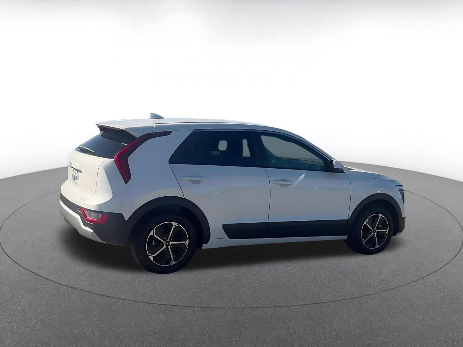 Thumbnail: 2026 Kia Niro - 15
