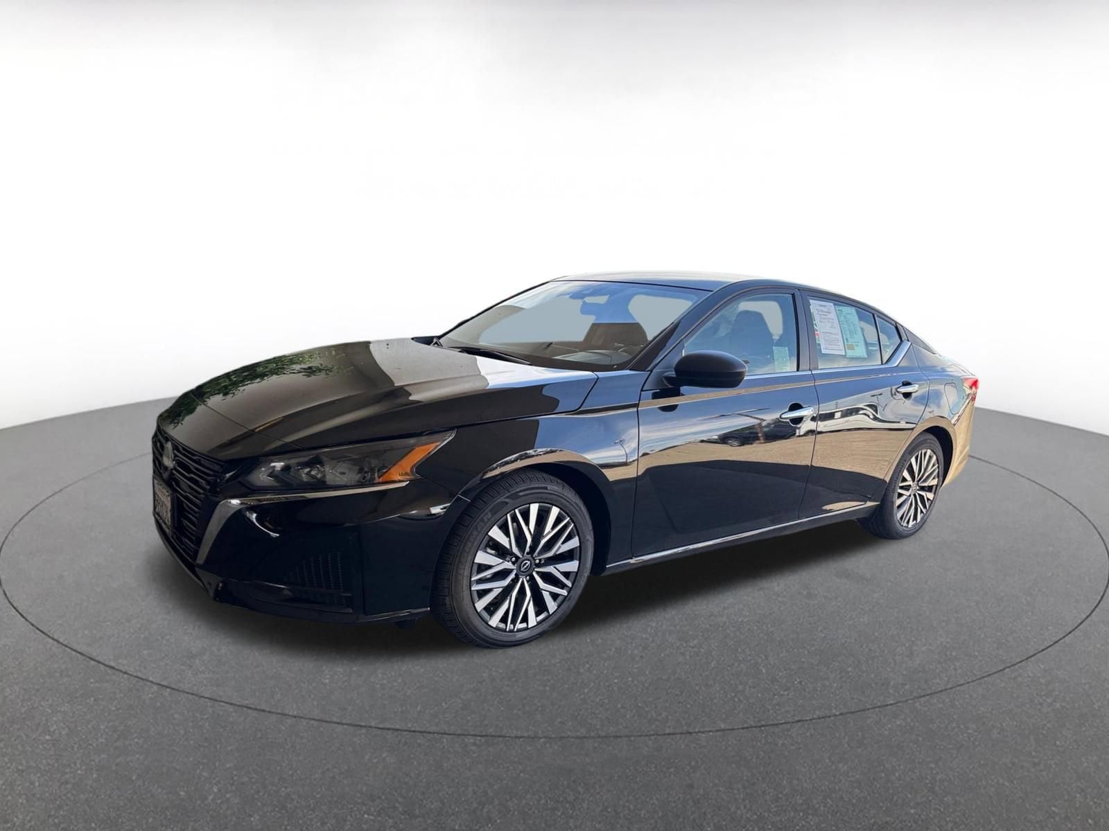 Thumbnail: 2025 Nissan Altima - 4
