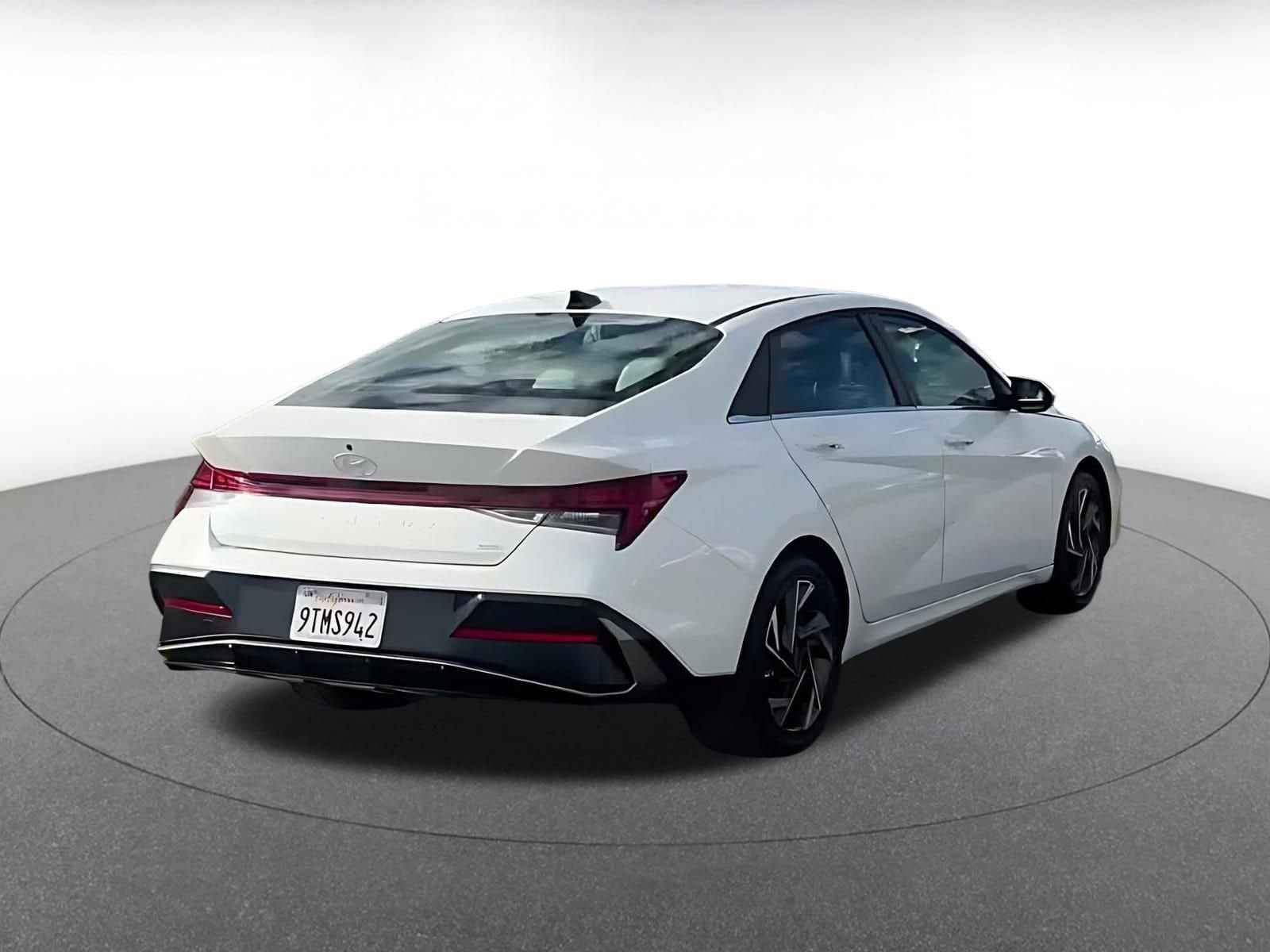 Thumbnail: 2025 Hyundai Elantra - 14