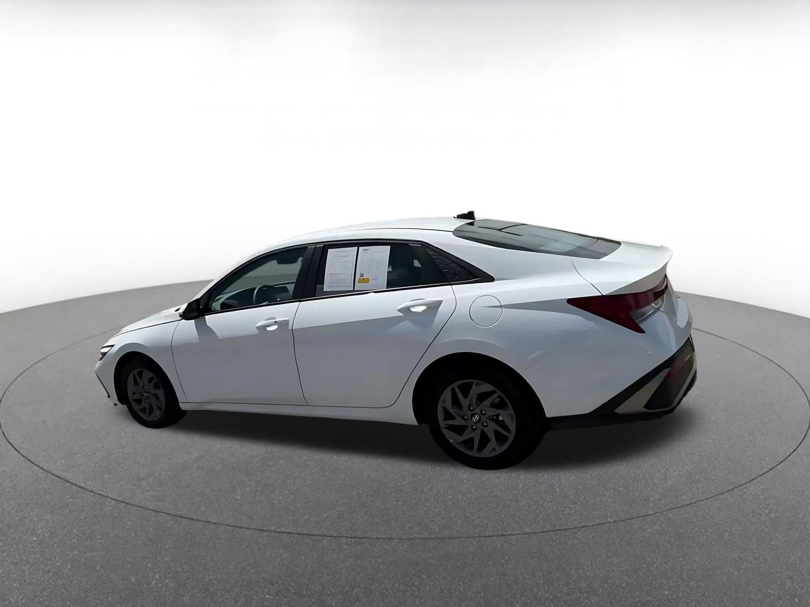 Thumbnail: 2026 Hyundai Elantra - 9
