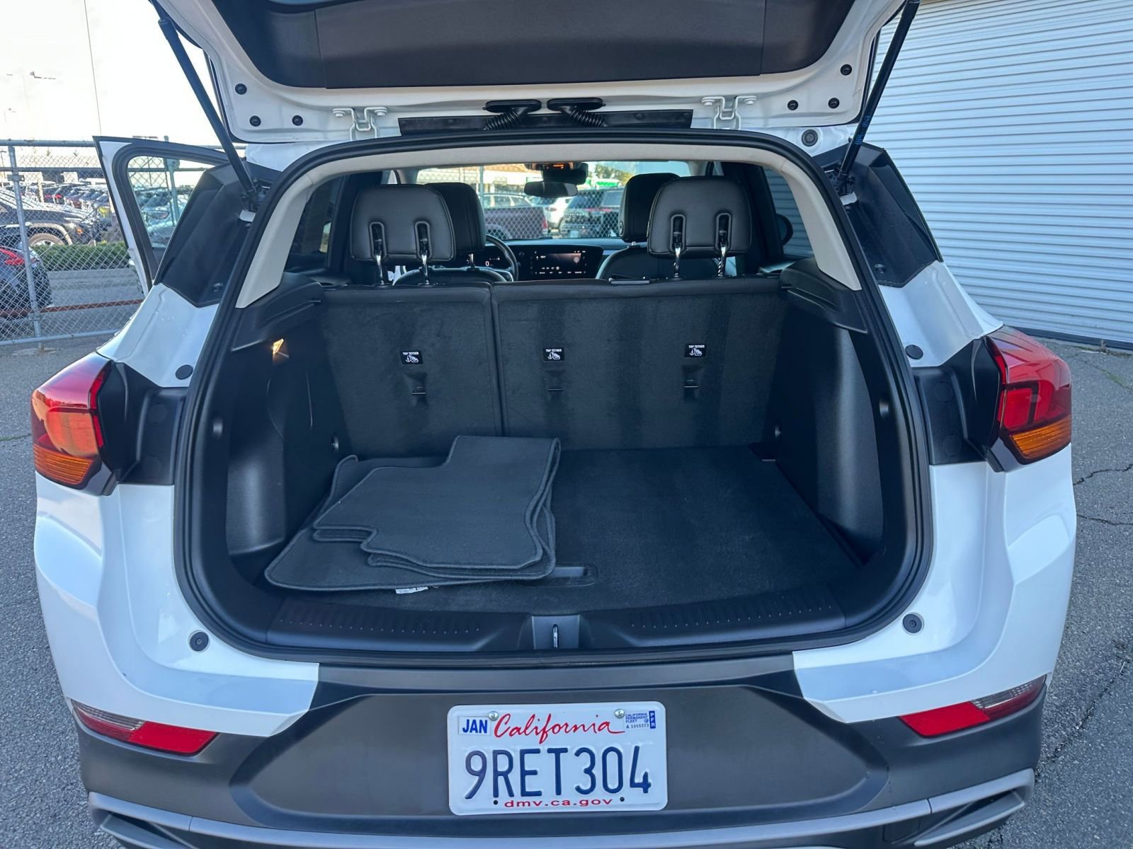 Thumbnail: 2025 Buick Encore GX - 31