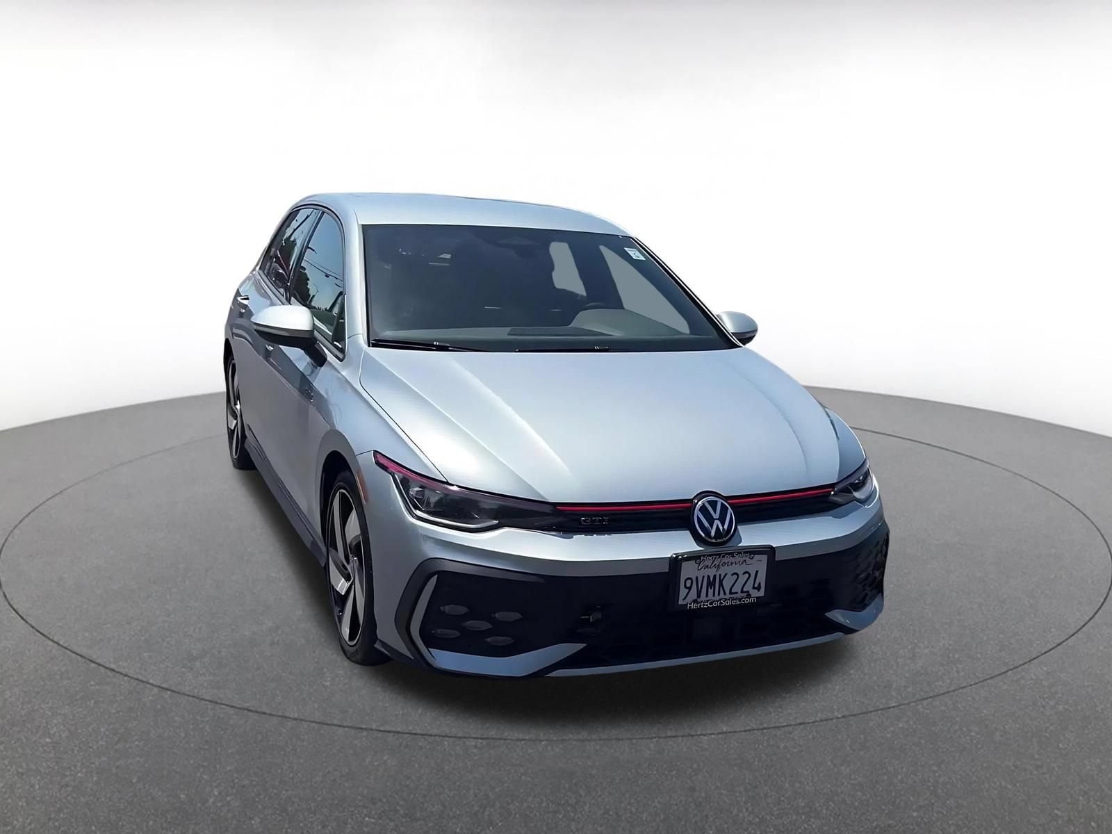 Thumbnail: 2026 Volkswagen Golf - 3
