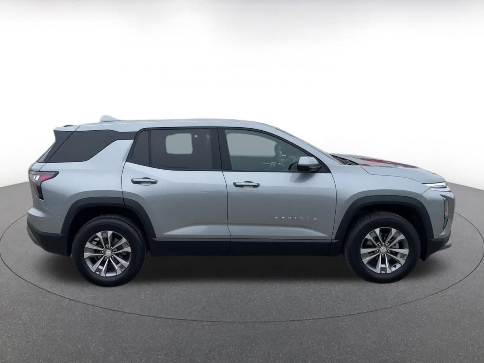 Thumbnail: 2025 Chevrolet Equinox - 16