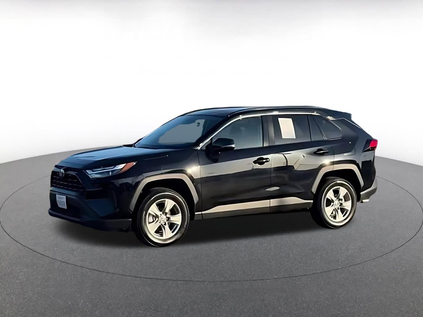 Thumbnail: 2025 Toyota RAV4 - 11