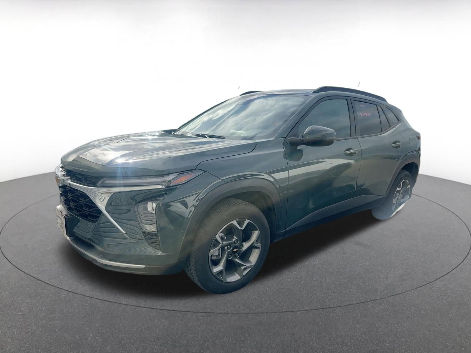 Thumbnail: 2025 Chevrolet Trax - 4