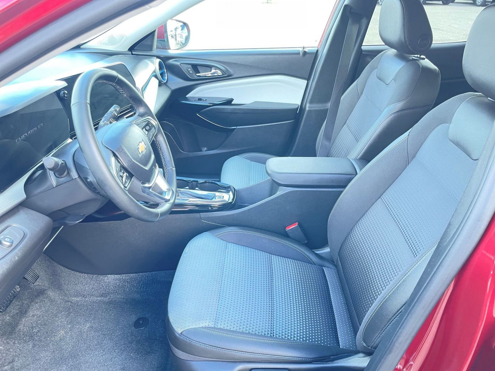 Thumbnail: 2025 Chevrolet Trax - 27