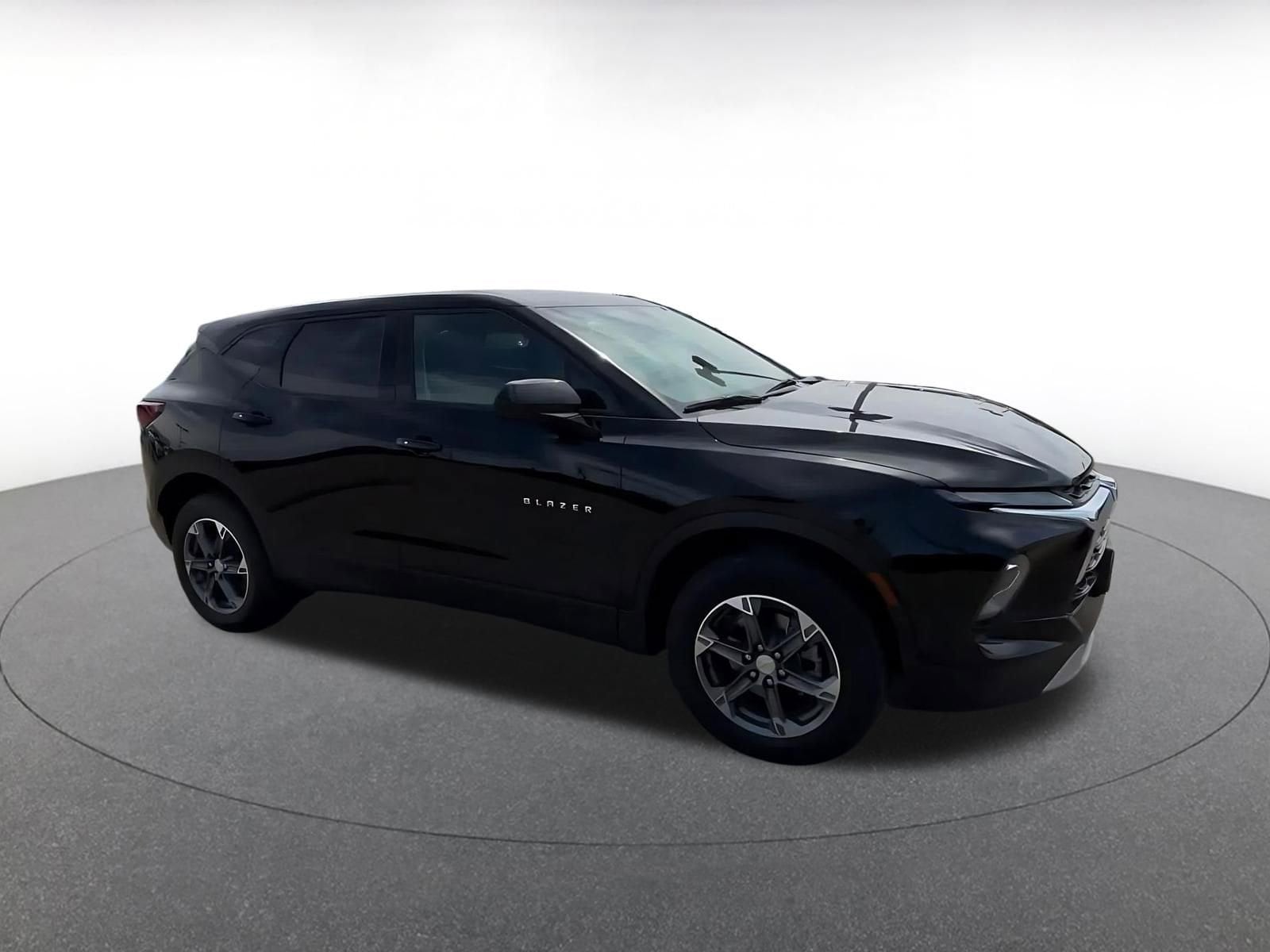 Thumbnail: 2025 Chevrolet Blazer - 2