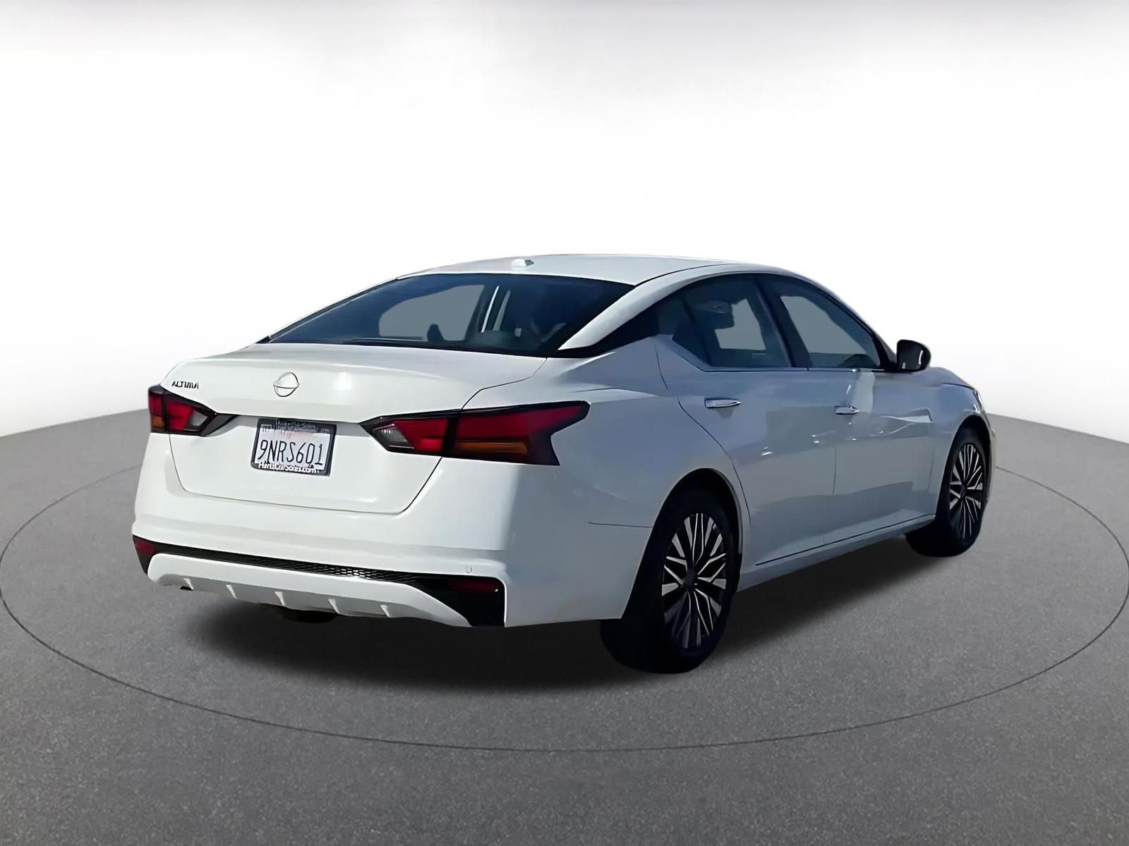 Thumbnail: 2025 Nissan Altima - 14