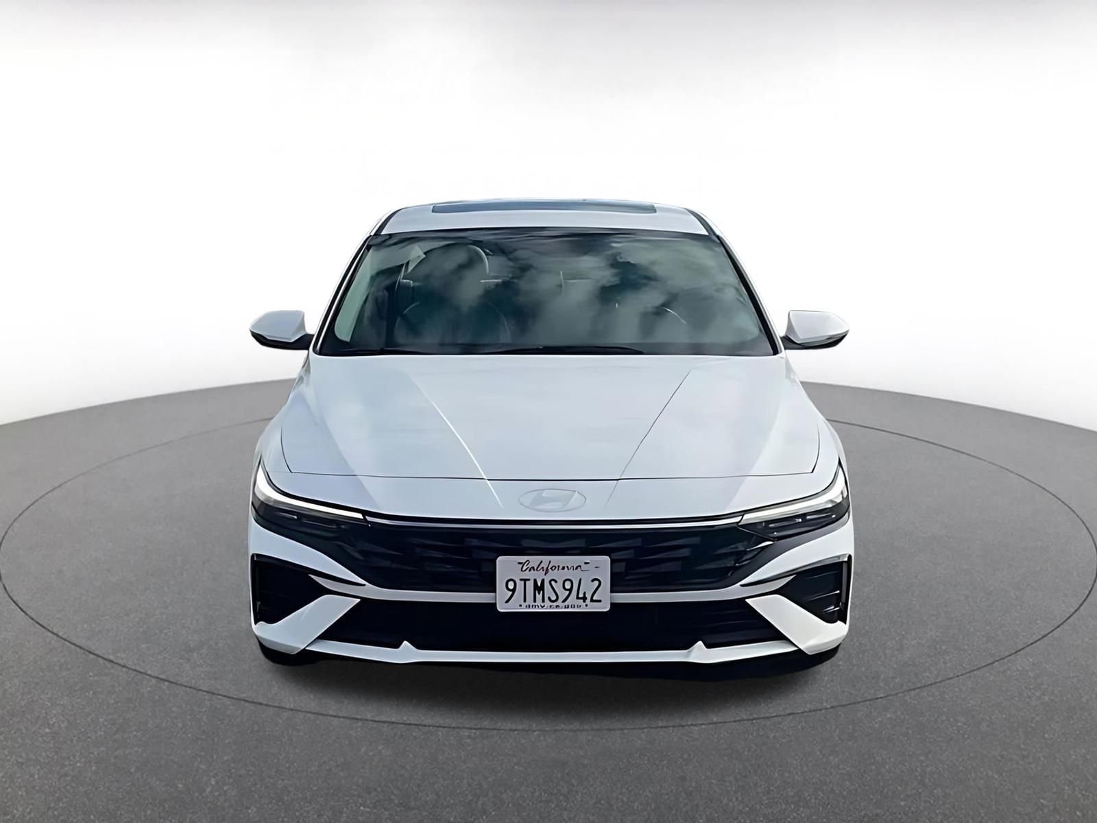 Thumbnail: 2025 Hyundai Elantra - 3