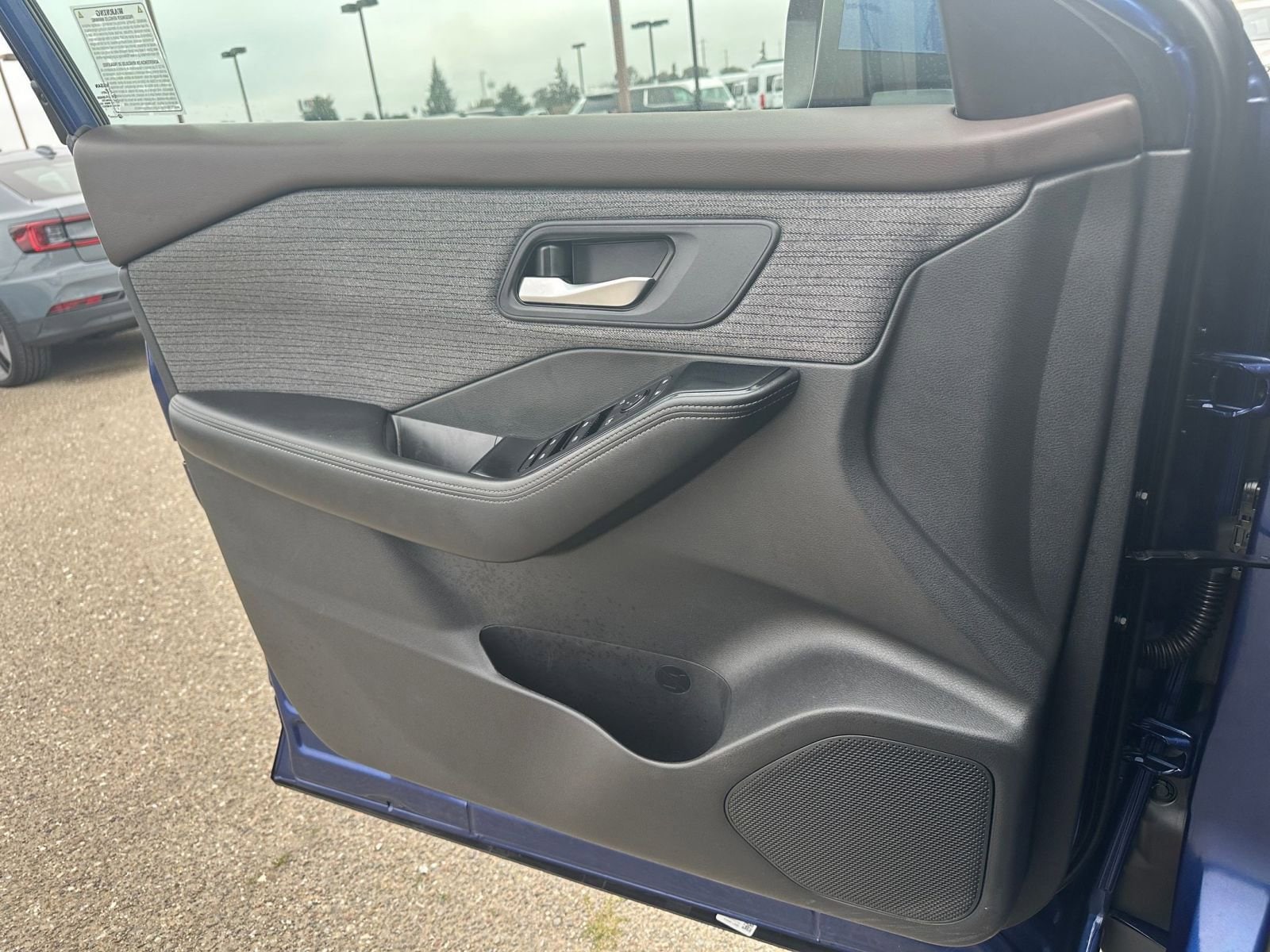 Thumbnail: 2023 Nissan Rogue - 20