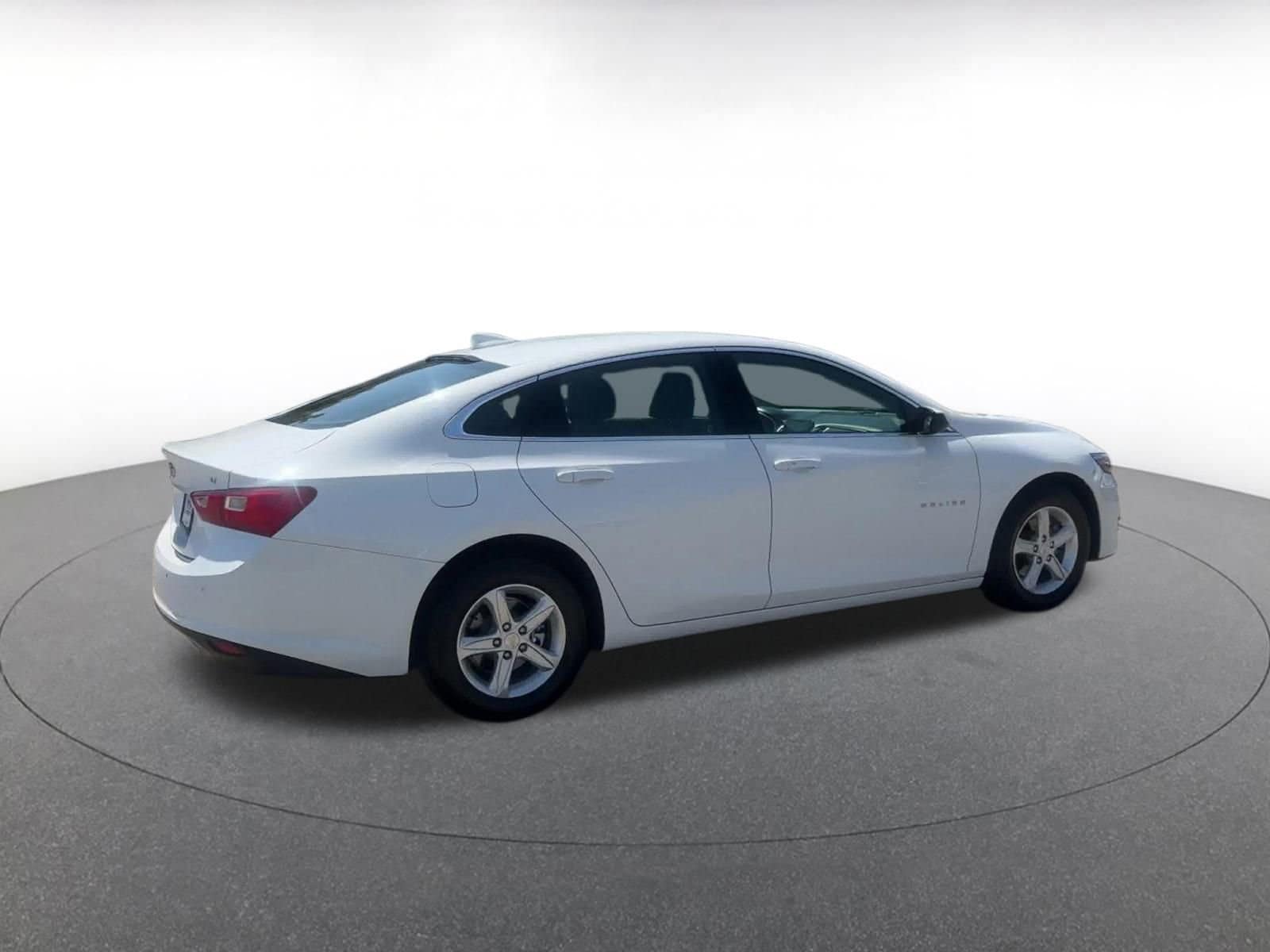 Thumbnail: 2024 Chevrolet Malibu - 15