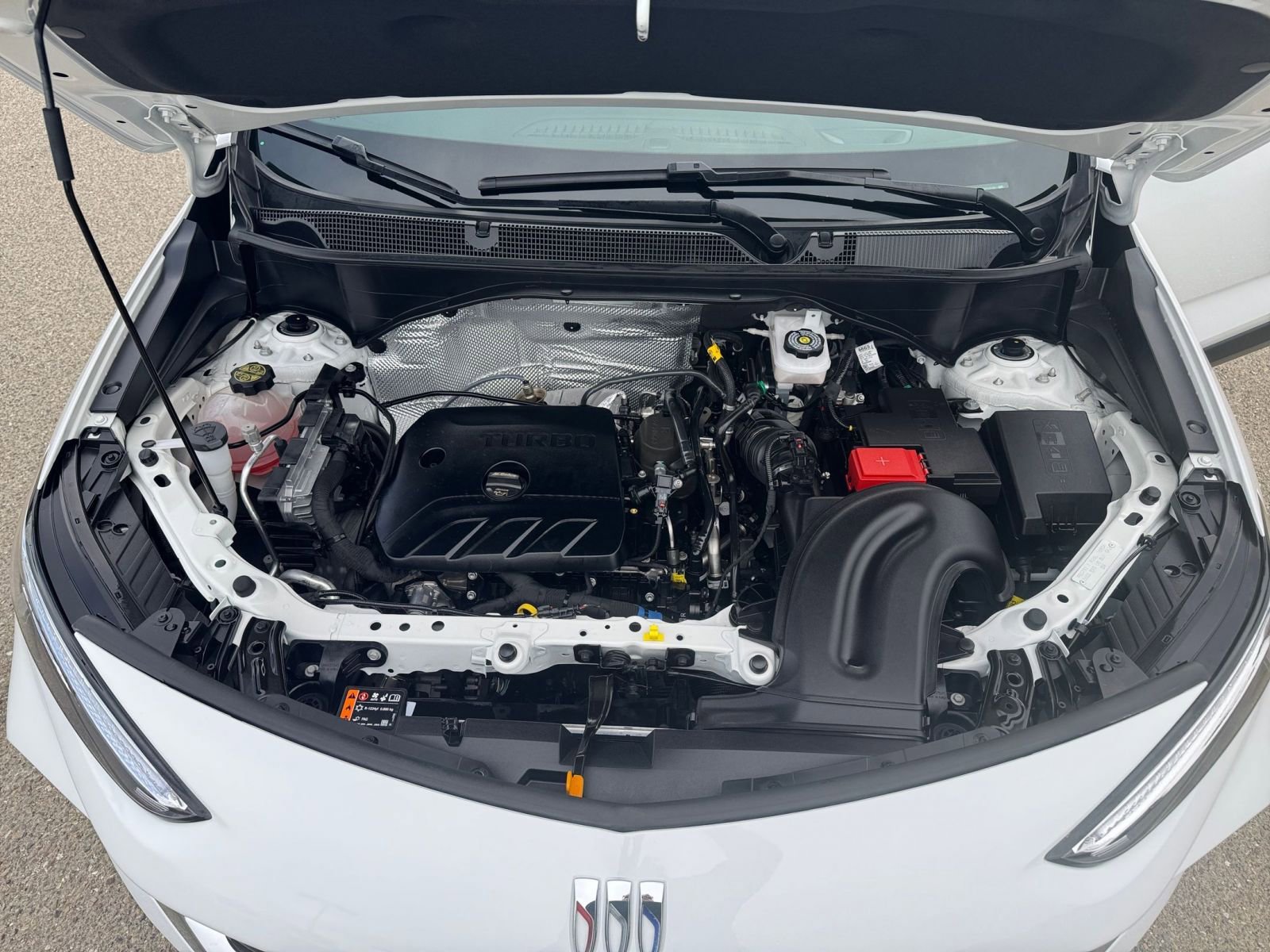 Thumbnail: 2025 Buick Encore GX - 32