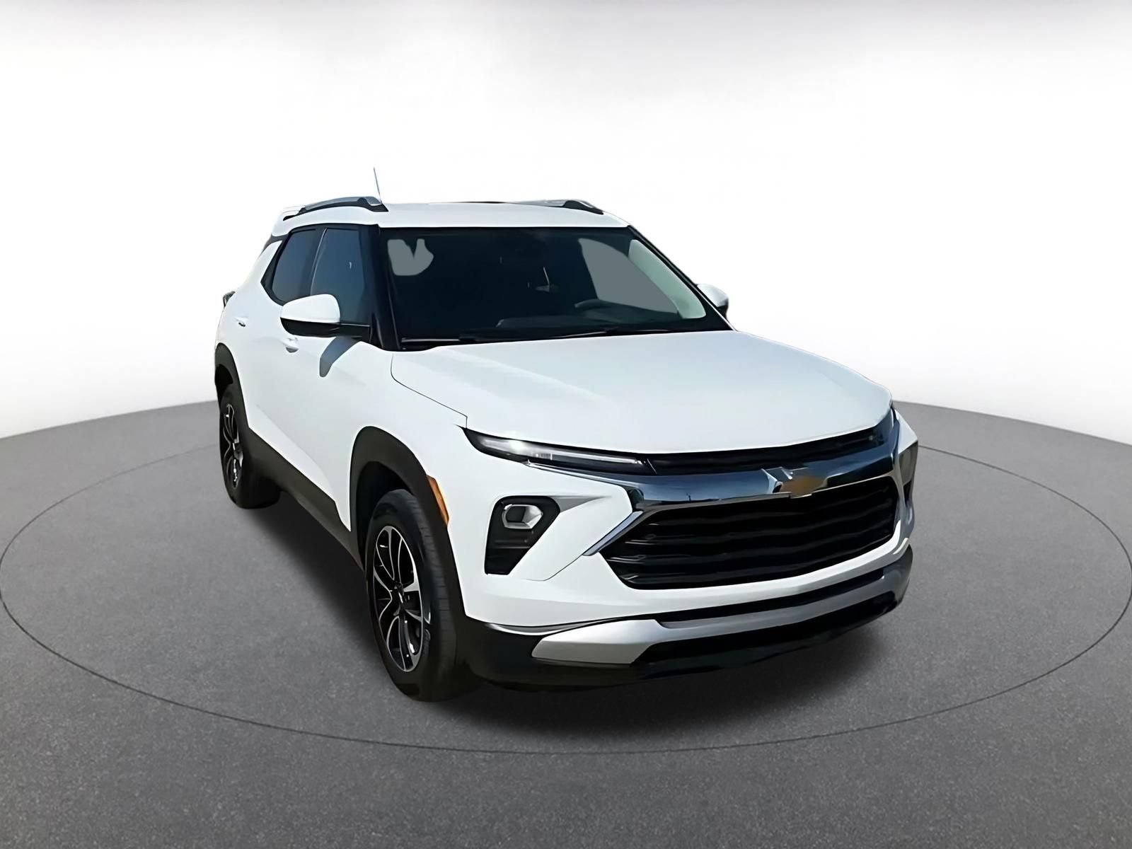 Thumbnail: 2025 Chevrolet TrailBlazer - 3