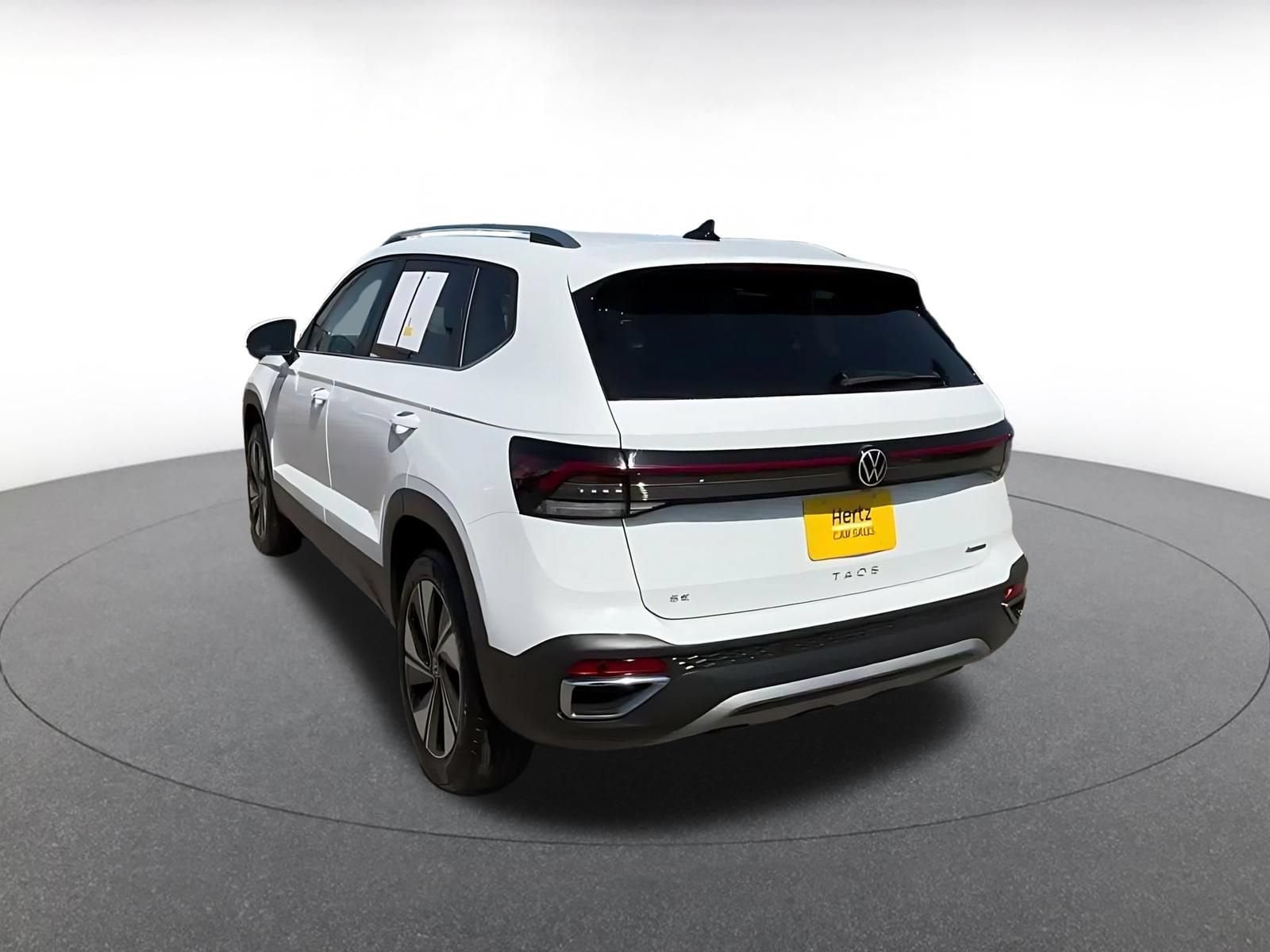 Thumbnail: 2026 Volkswagen Taos - 12