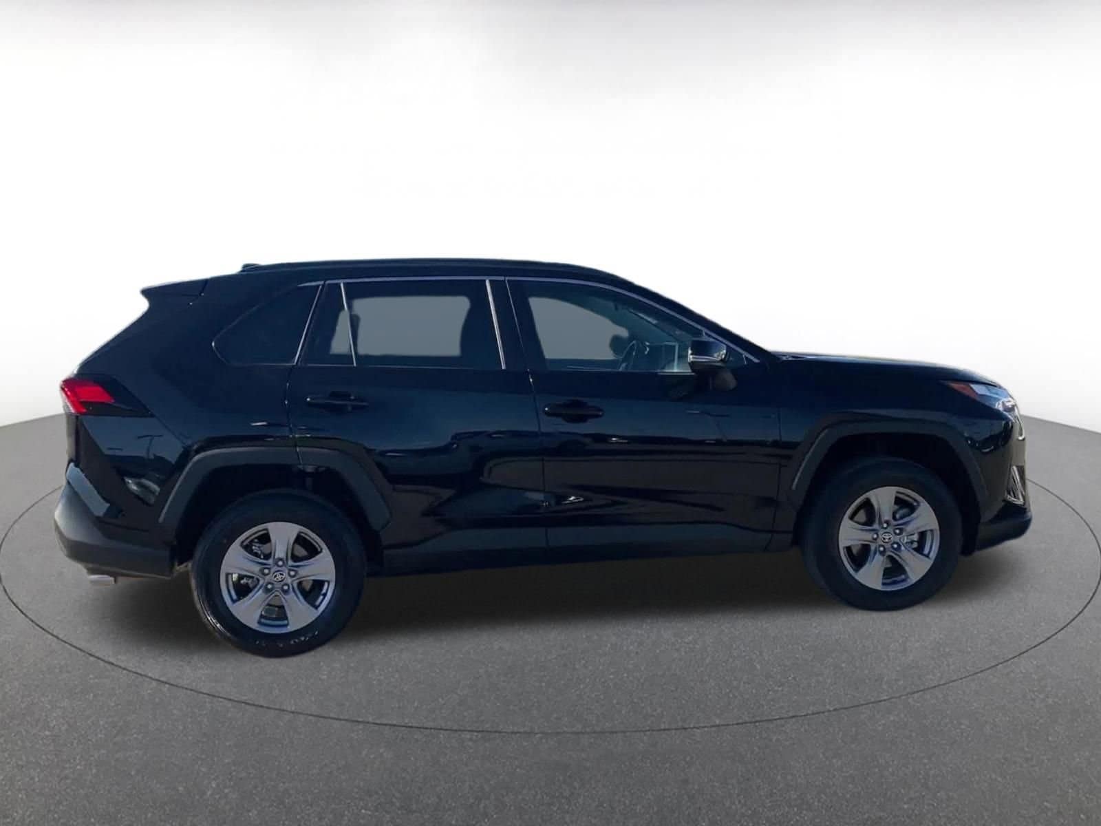 Thumbnail: 2025 Toyota RAV4 - 21