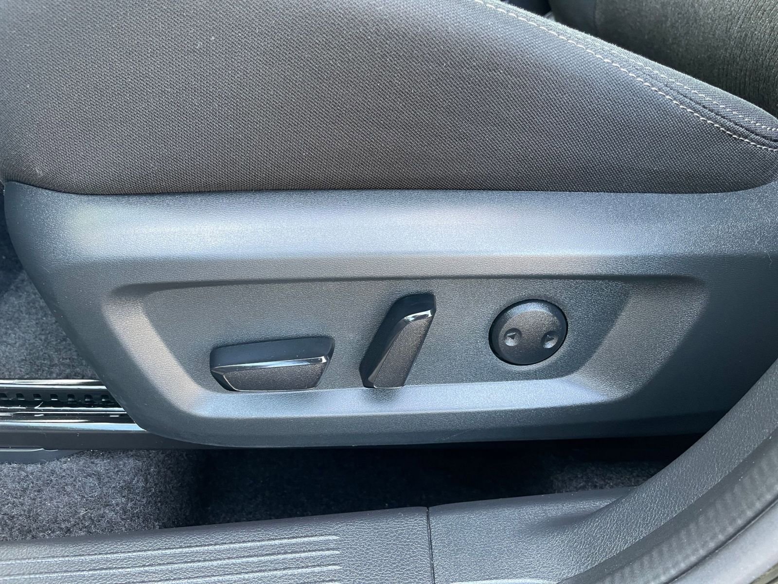 Thumbnail: 2025 Nissan Rogue - 22