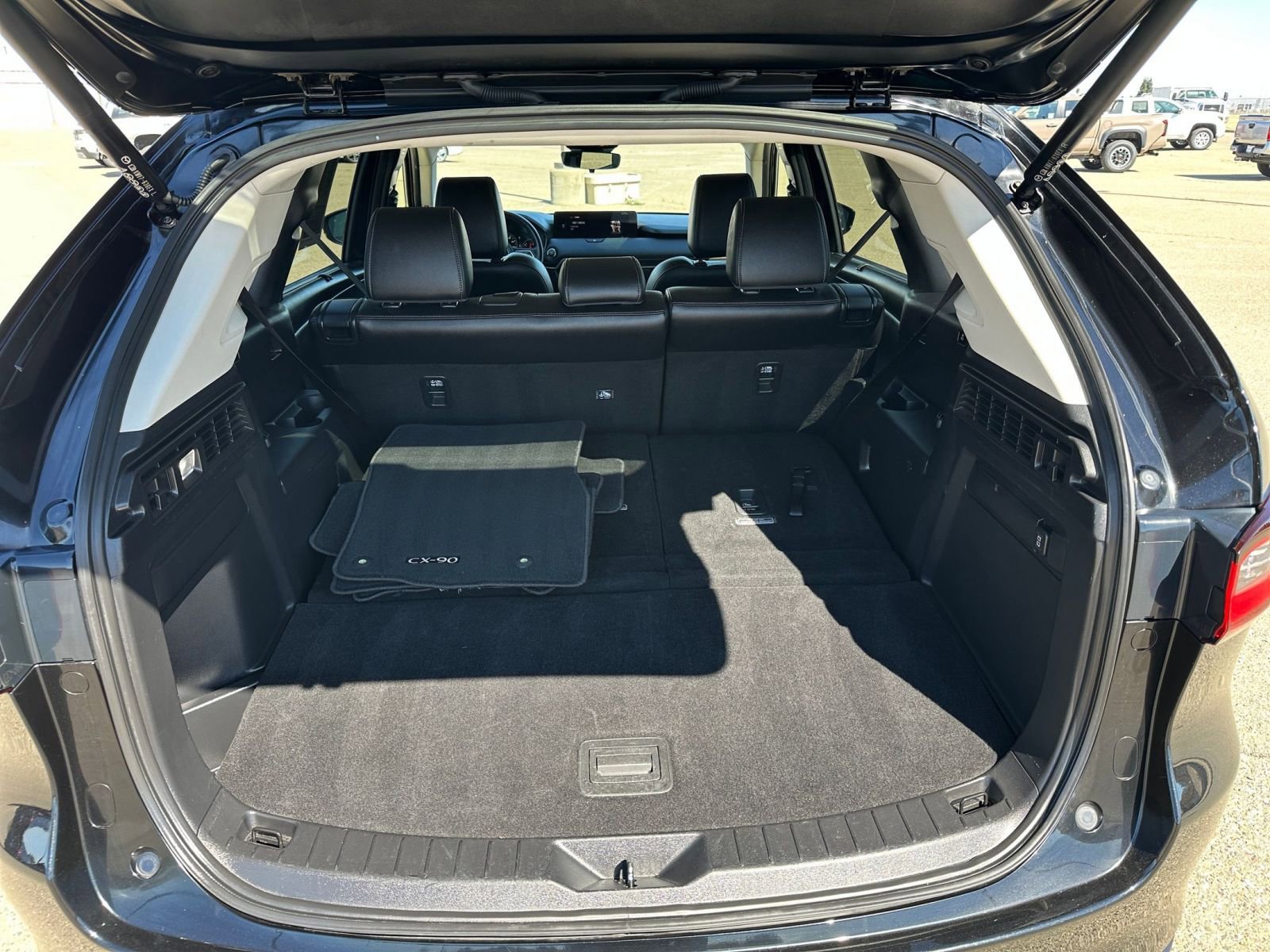 Thumbnail: 2025 Mazda CX-90 - 34